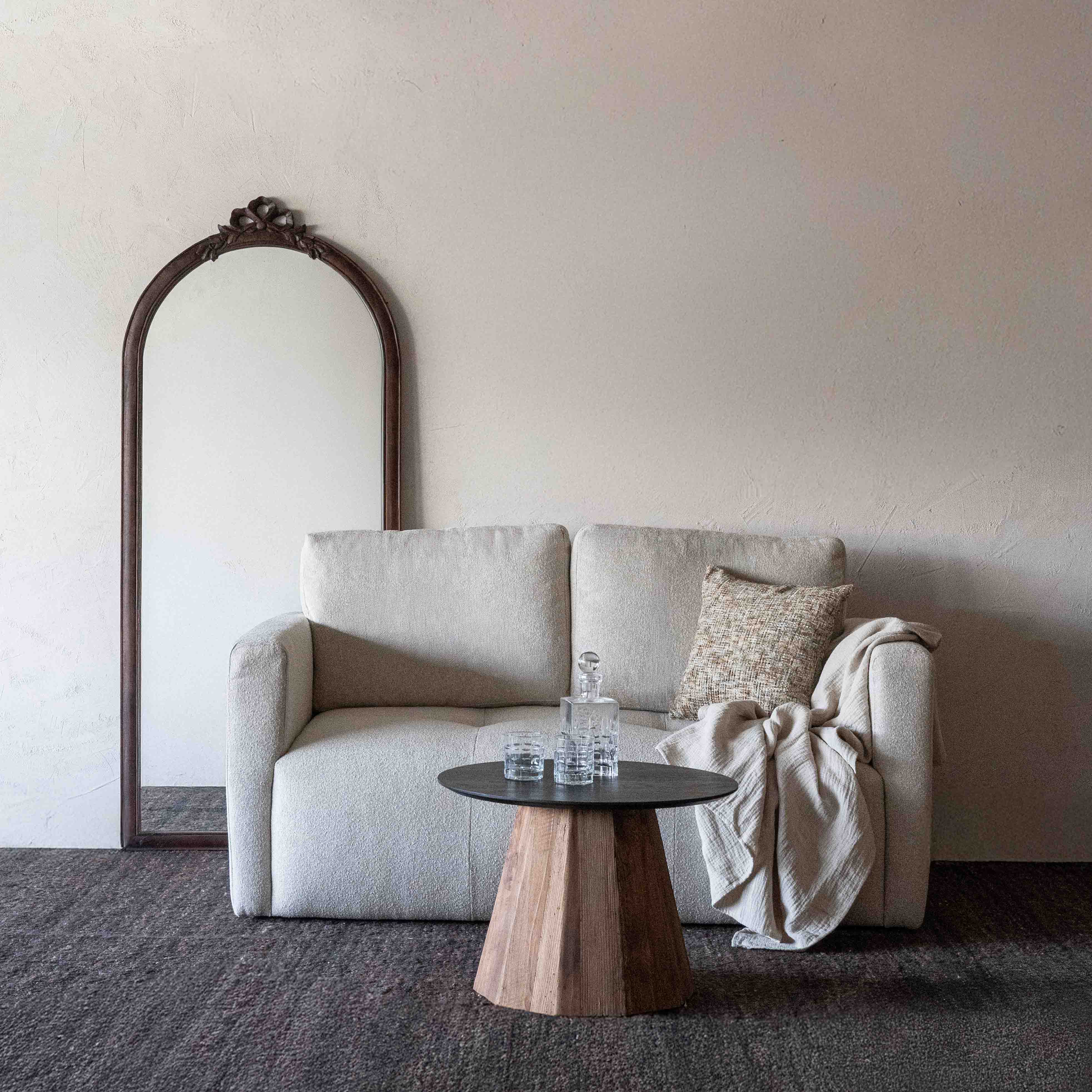 Airbnb Room Decor Ideas & Accessories: Stylish & Affordable in Dubai UAE