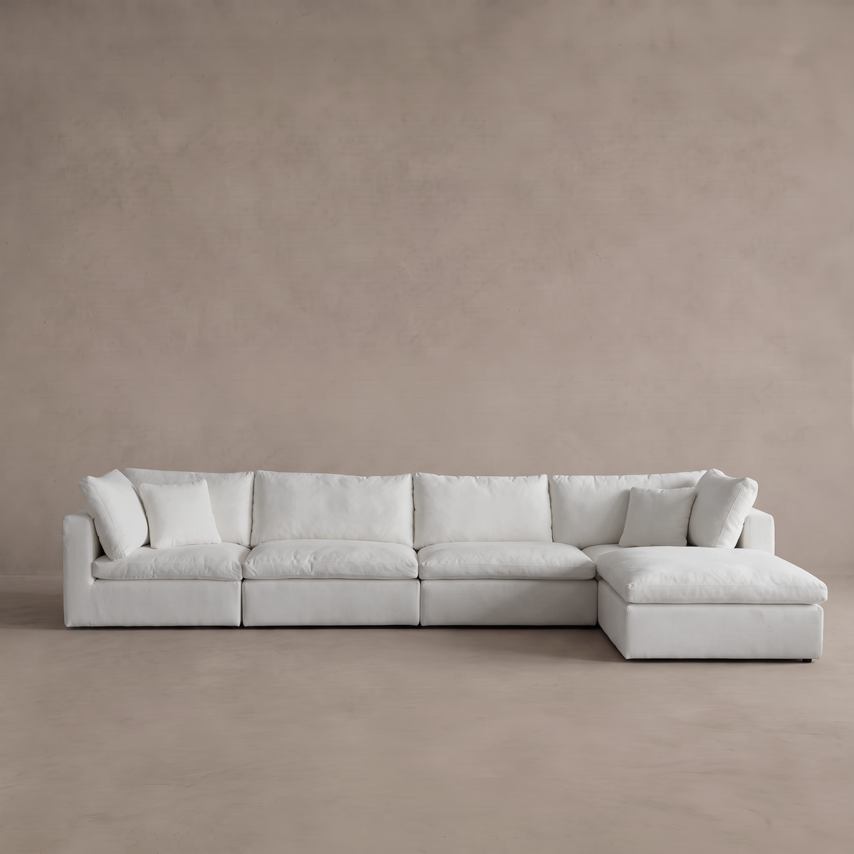 Best Sofa Showroom in Dubai: What to Look For Before You Buy