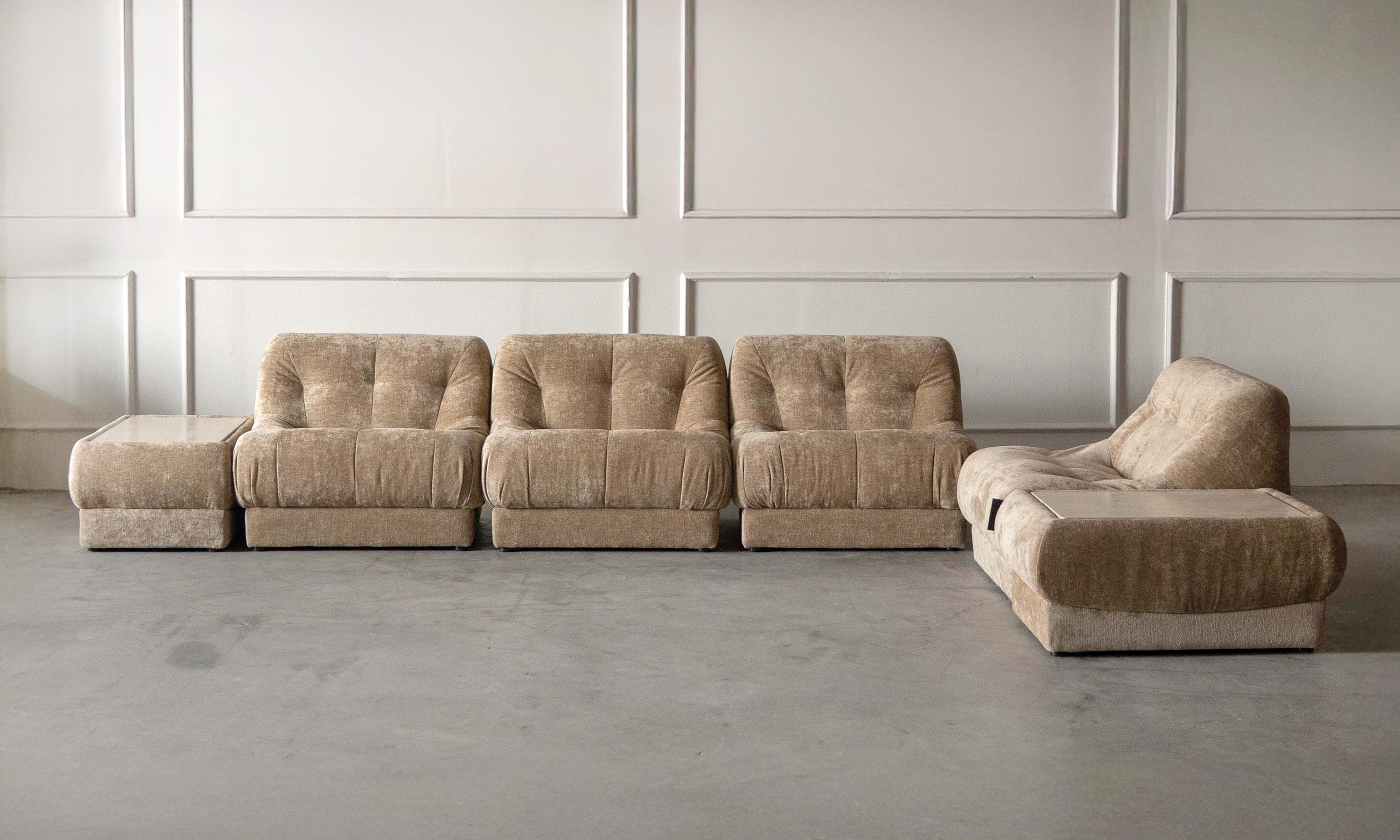 Top Sofa Showrooms in Dubai for Modern and Luxury Living Room Furniture