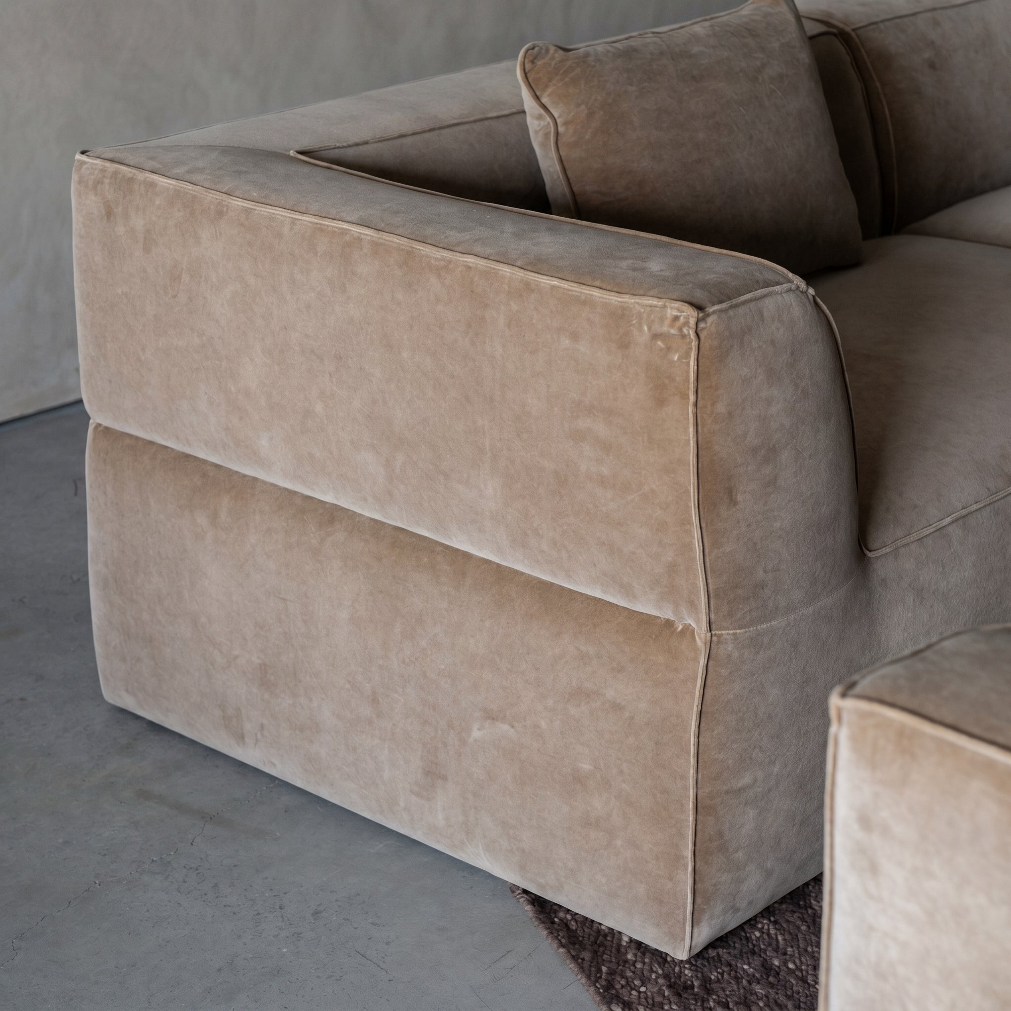 Ezra Modern Velvet Sectional | Modular Sofa - Mustard