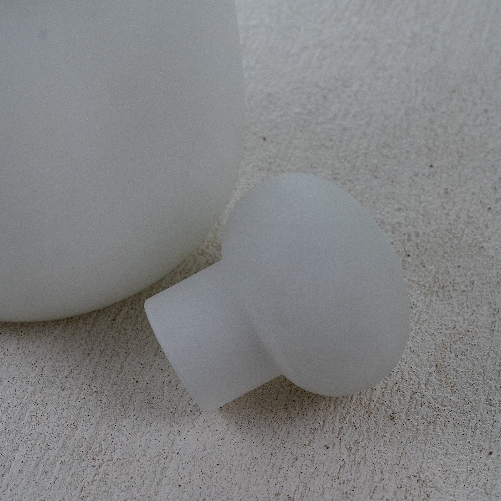 Vanilla White Decorative Glass Vase With Lid - Vase - WS Living - UAE Modern Home Furniture Stores in Dubai