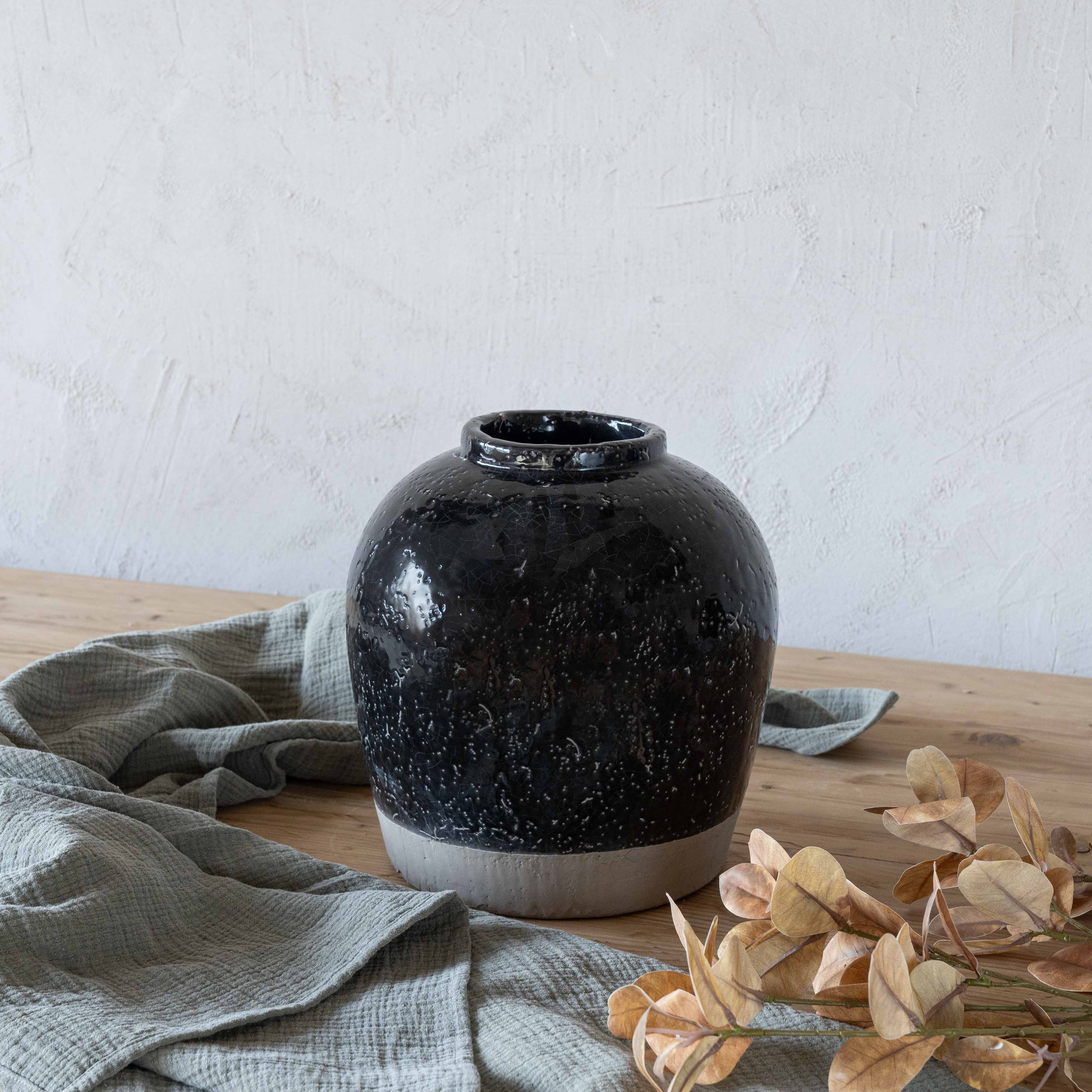 Trinket Decorative Black Ceramic Vase | Flower Pot - Vase - WS Living Furniture  Furniture Store in Dubai