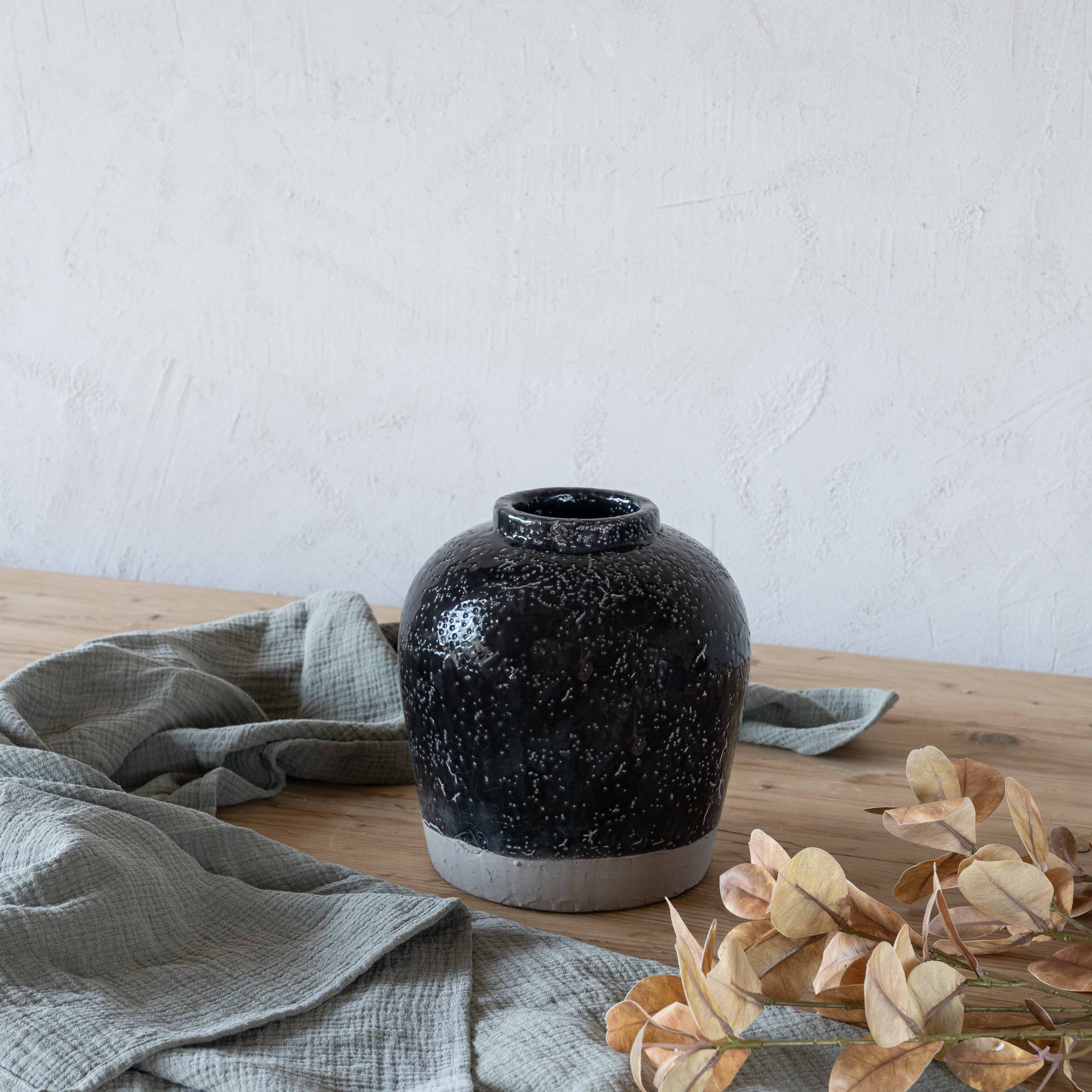 Trinket Decorative Black Ceramic Vase | Flower Pot - Vase - WS Living Furniture  Furniture Store in Dubai
