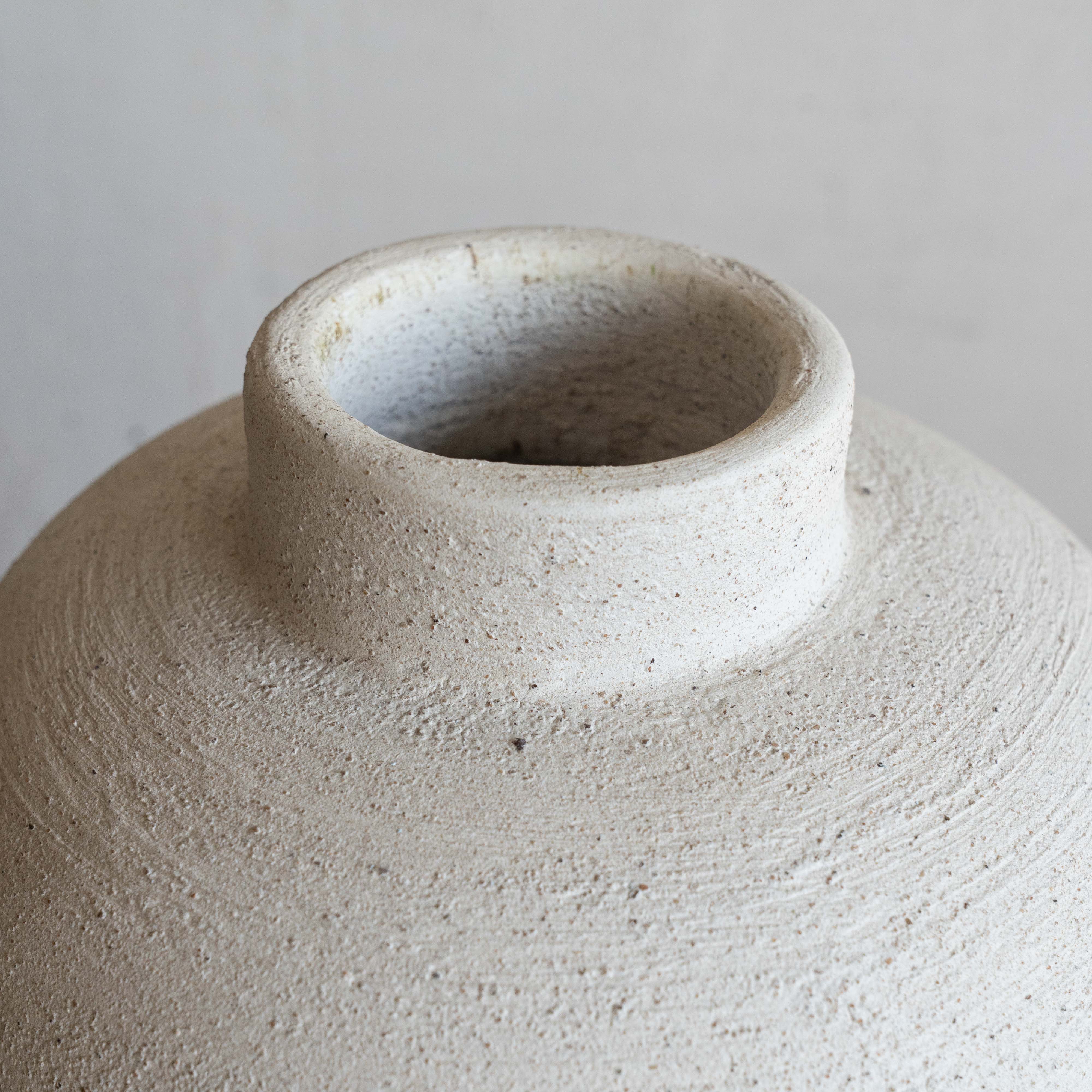 إناء زهور/مزهرية عتيقة من العاج على الطراز الاسكندنافي، من القرن التاسع عشر - للاستخدام الداخلي والخارجي