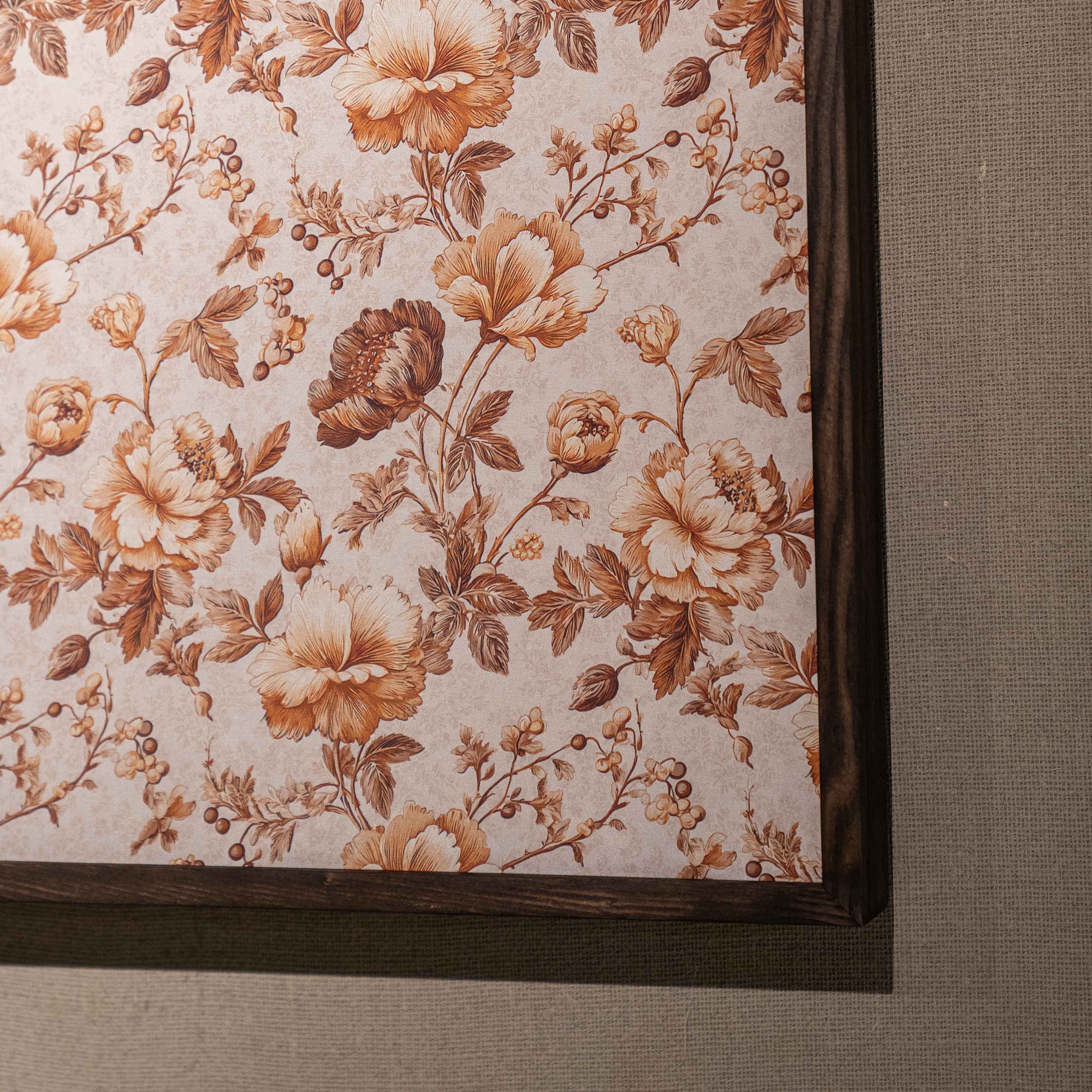 لوحة جدارية عصرية بتصميم انسيابي وشكل مميز