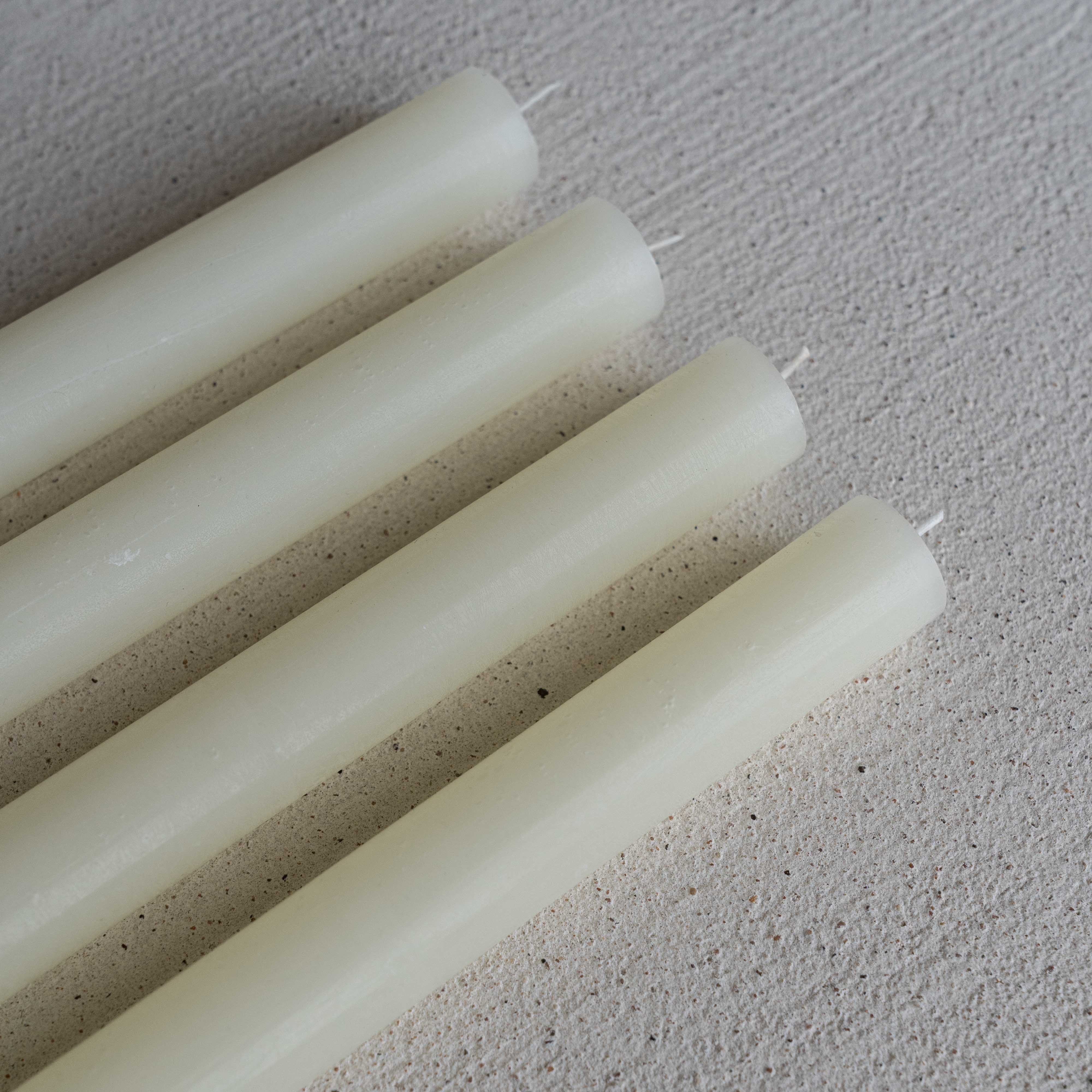 Zinnia Cloud White Unscented Set of 4 Candle