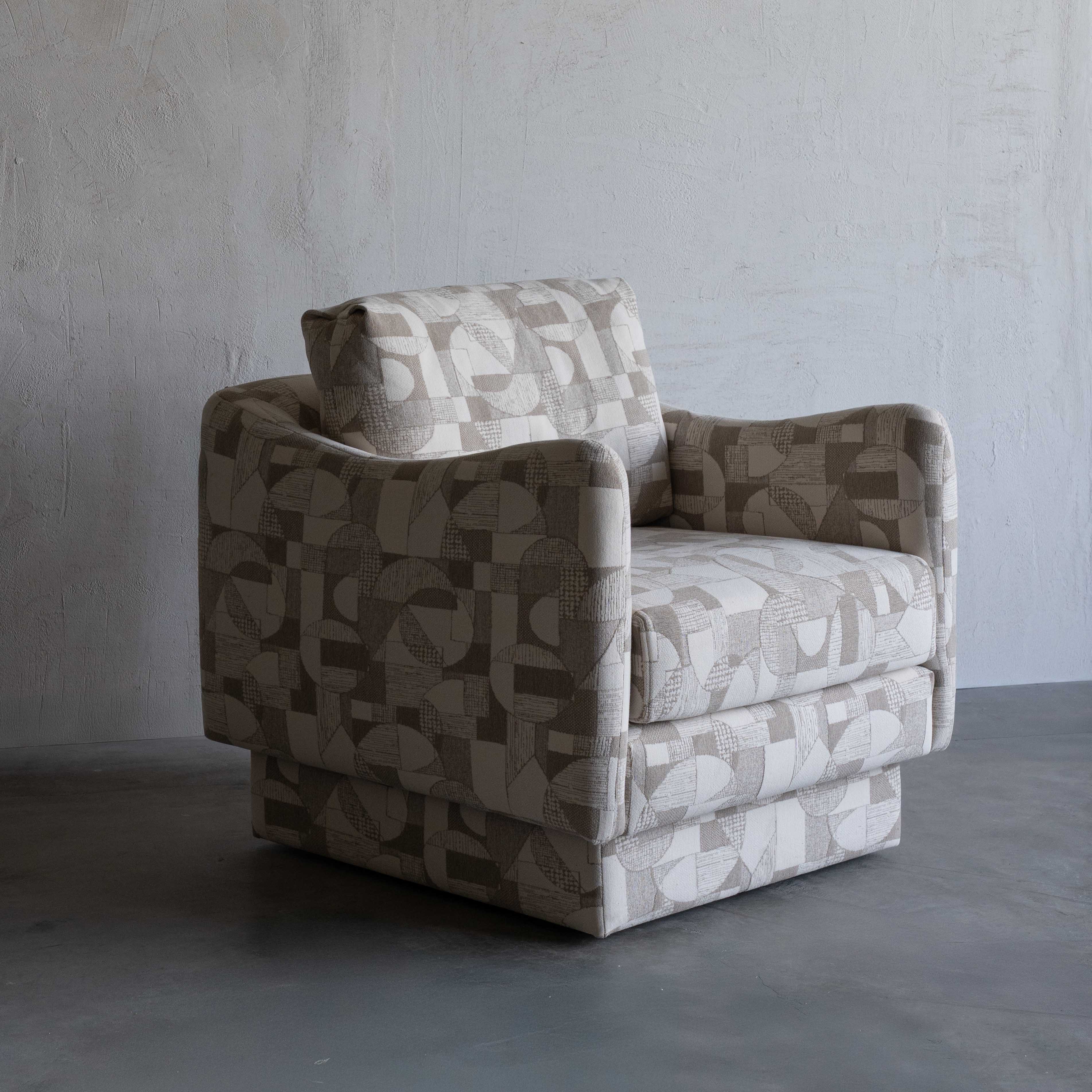 Belatta Modern Swivel Armchair