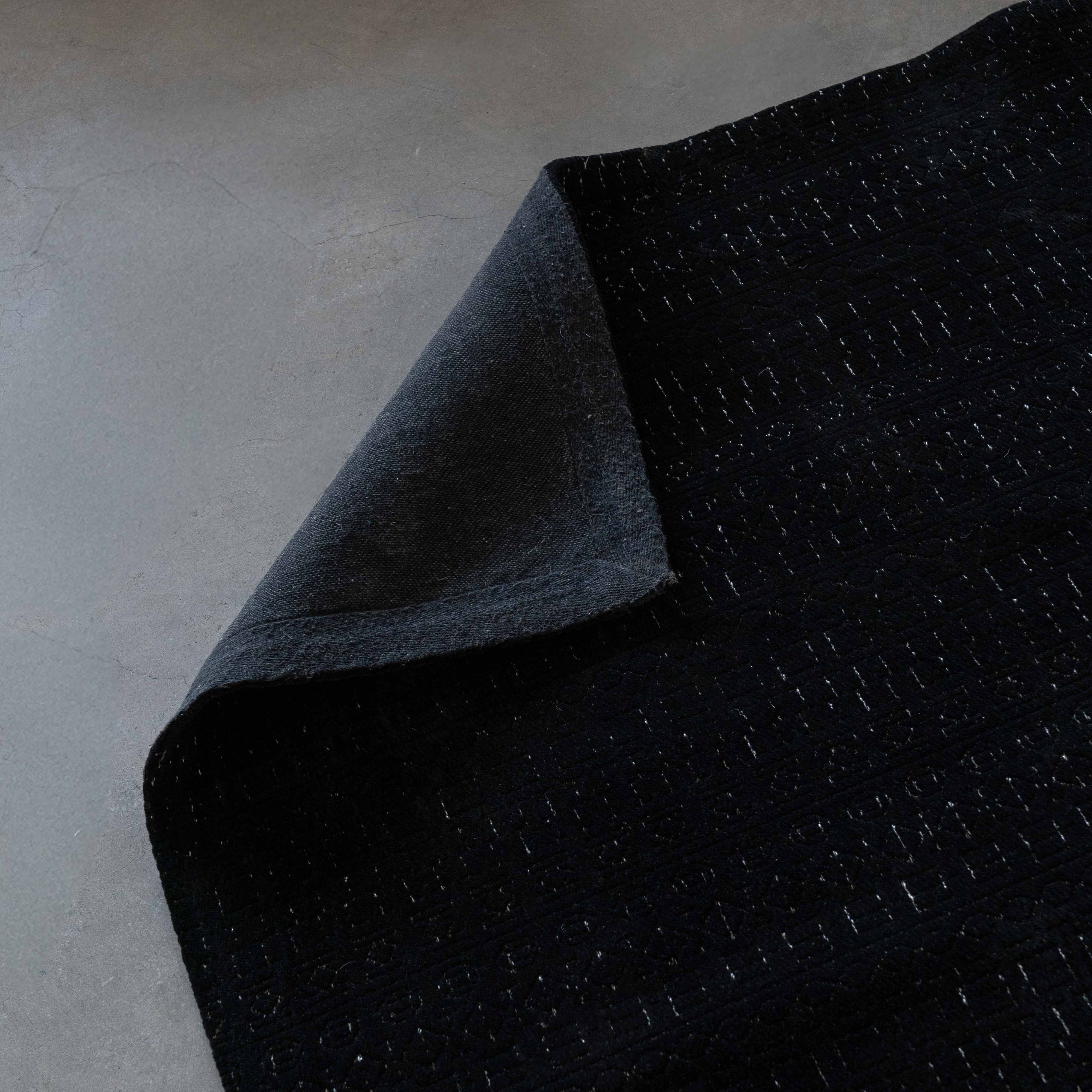 Black and Silver Handcrafted Wool Soft Classic Rug - Rugs - WS Living Furniture Furniture Store in Dubai