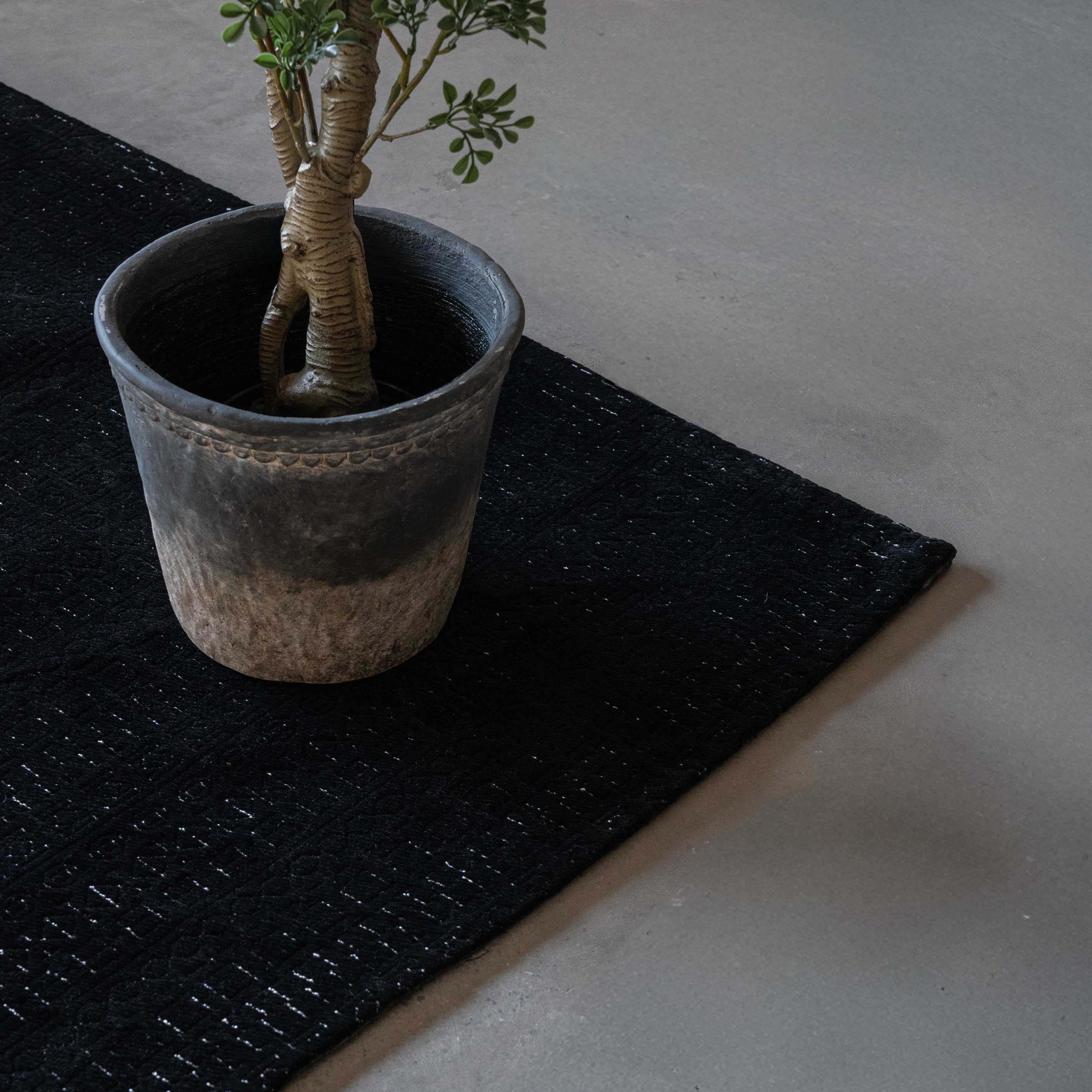 Black and Silver Handcrafted Wool Soft Classic Rug - Rugs - WS Living Furniture Furniture Store in Dubai