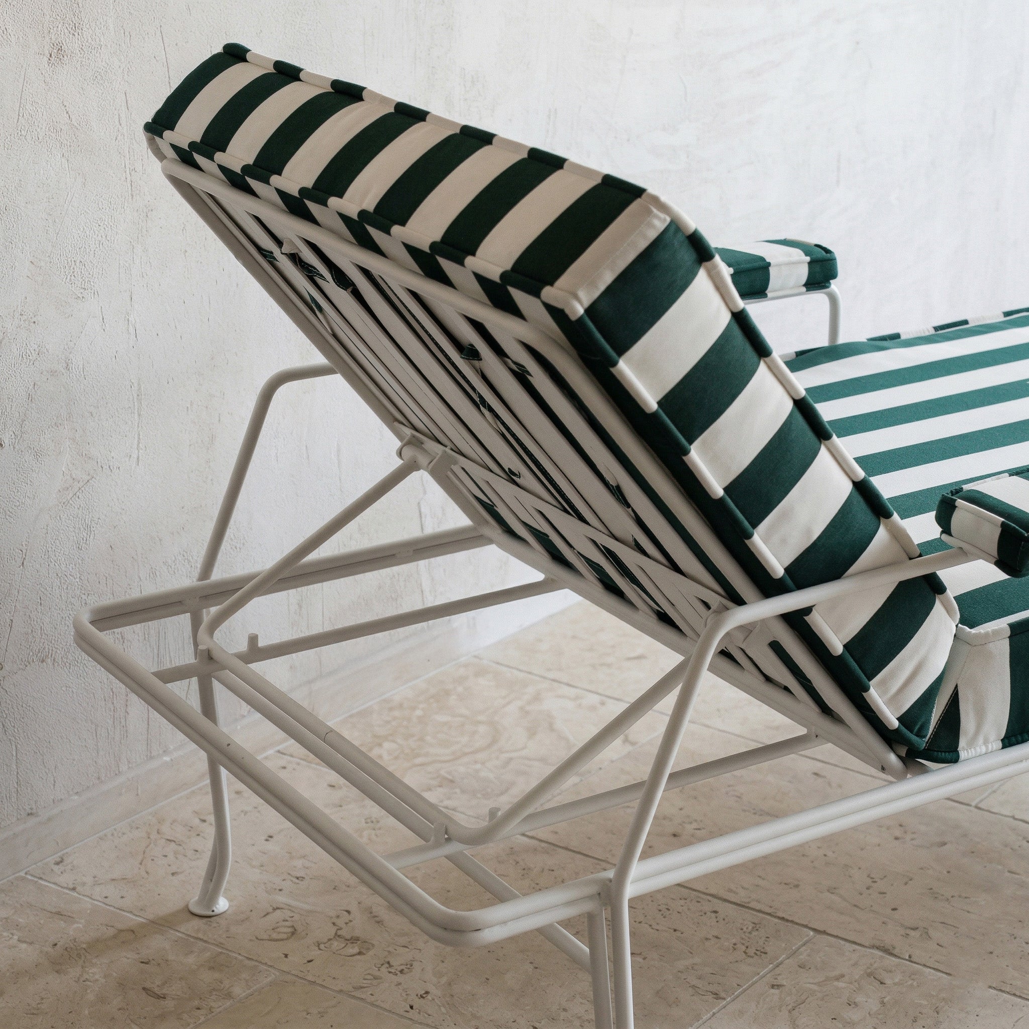 Brooks Stripe Modern Outdoor Sun Lounger Chaise - GREEN