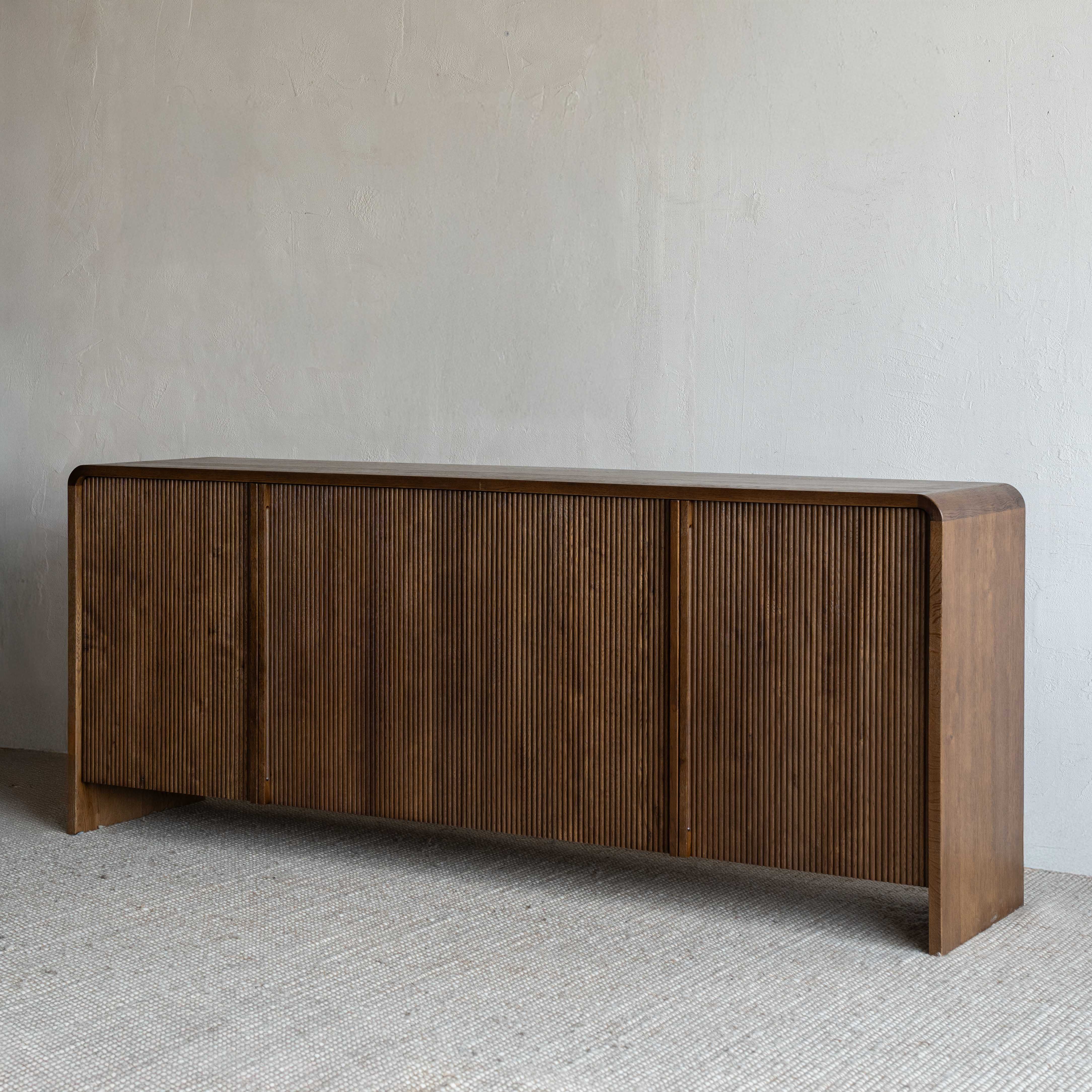 خزانة جانبية عصرية من الخشب الصلب من جيسا | خزانة تخزين