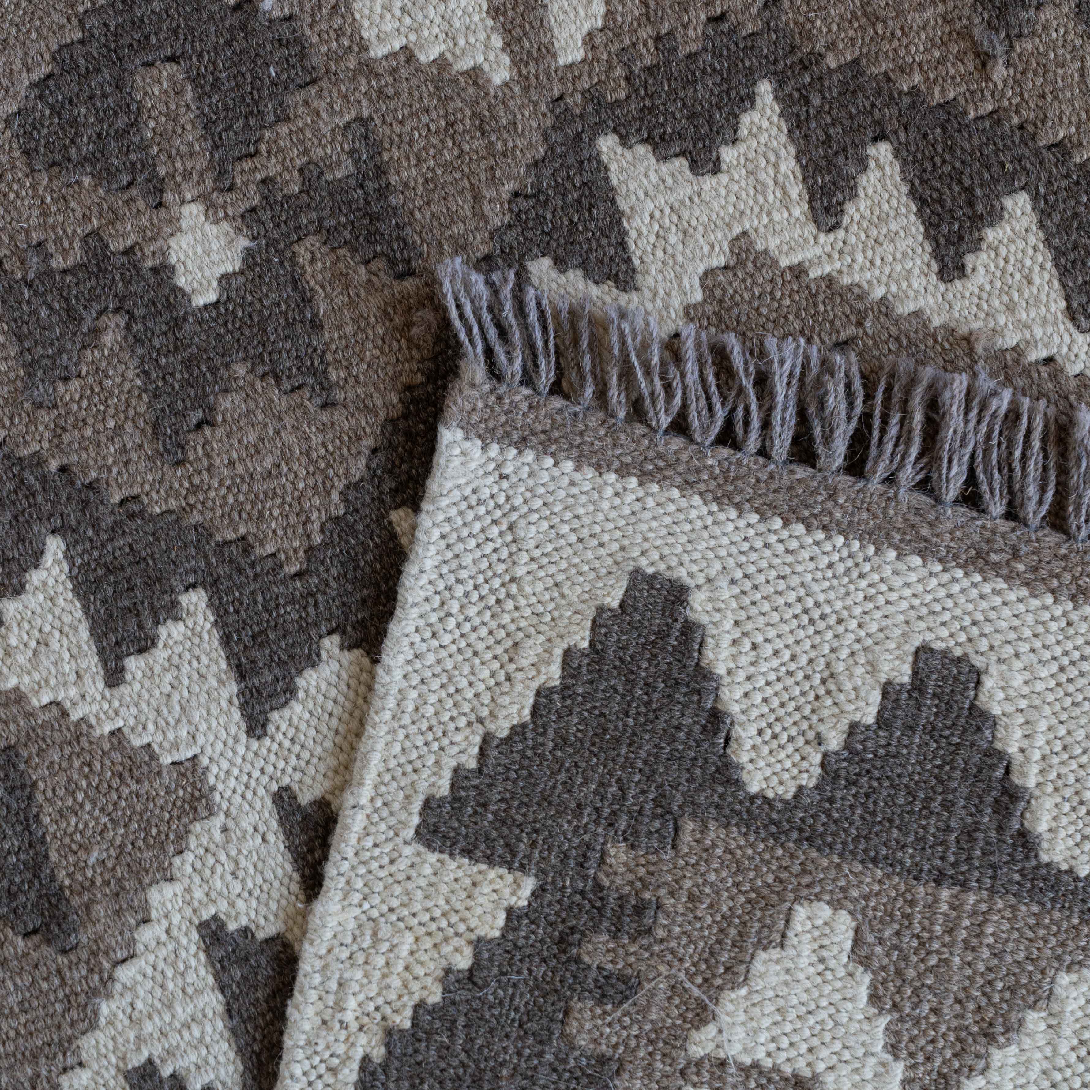 Casablanca Handcrafted Classic Vintage Wool Kilim Beige Rug