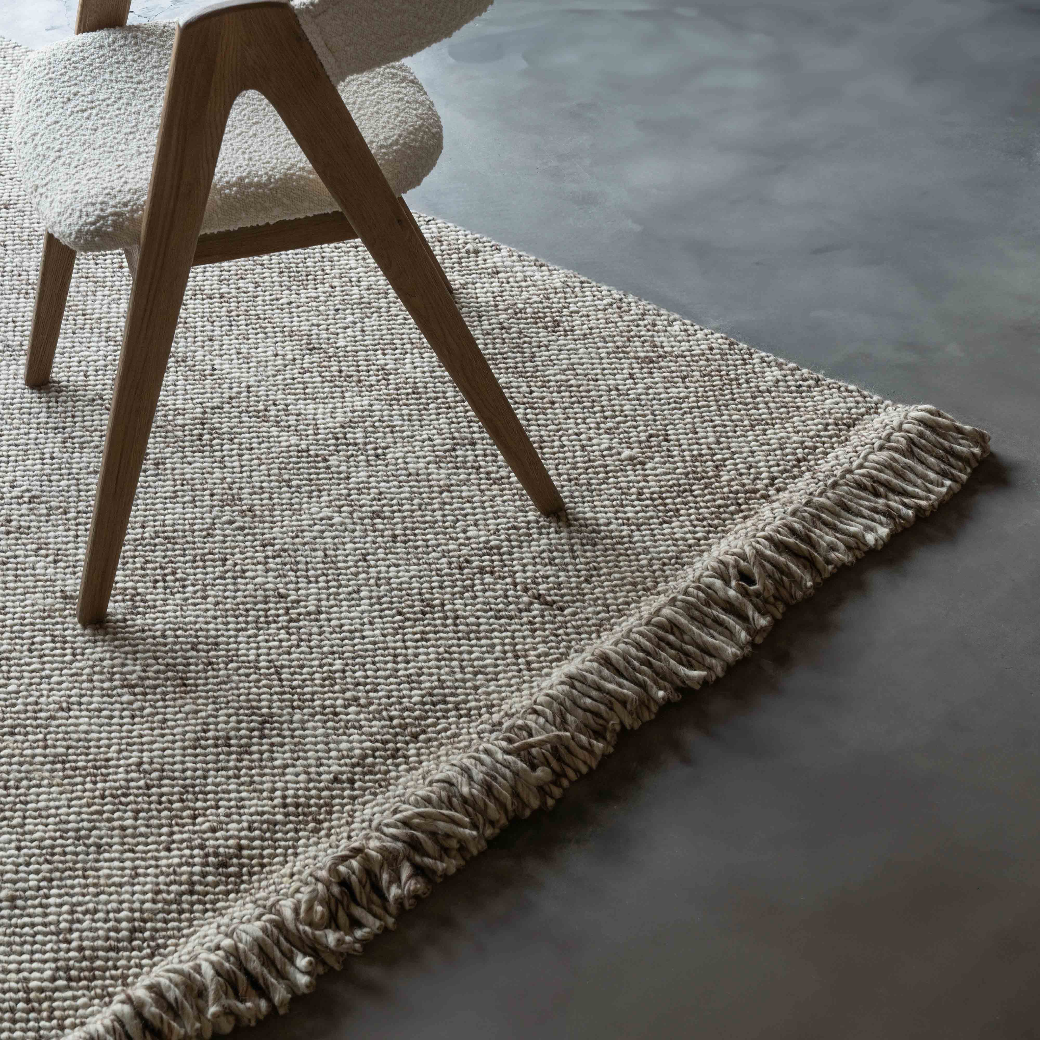 Champo Simplicity Handcrafted Ivory Brown Wool Rug - Rugs - WS Living - UAE Modern Home Furniture Stores in Dubai