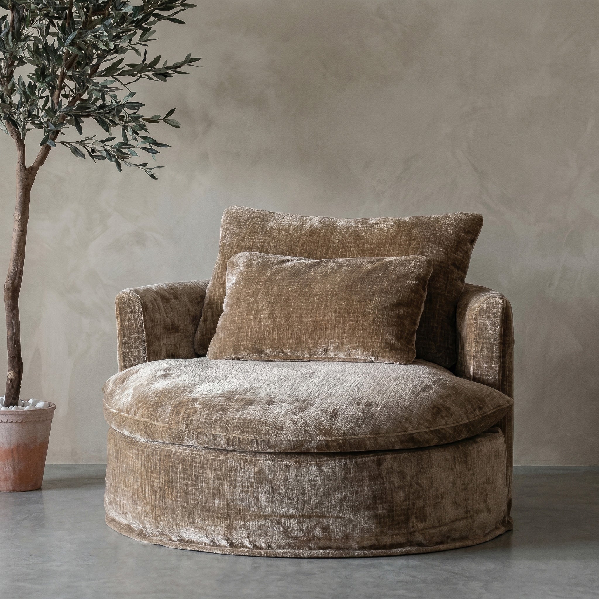 Cocoon Velvet Curve Modern Lounge Chair