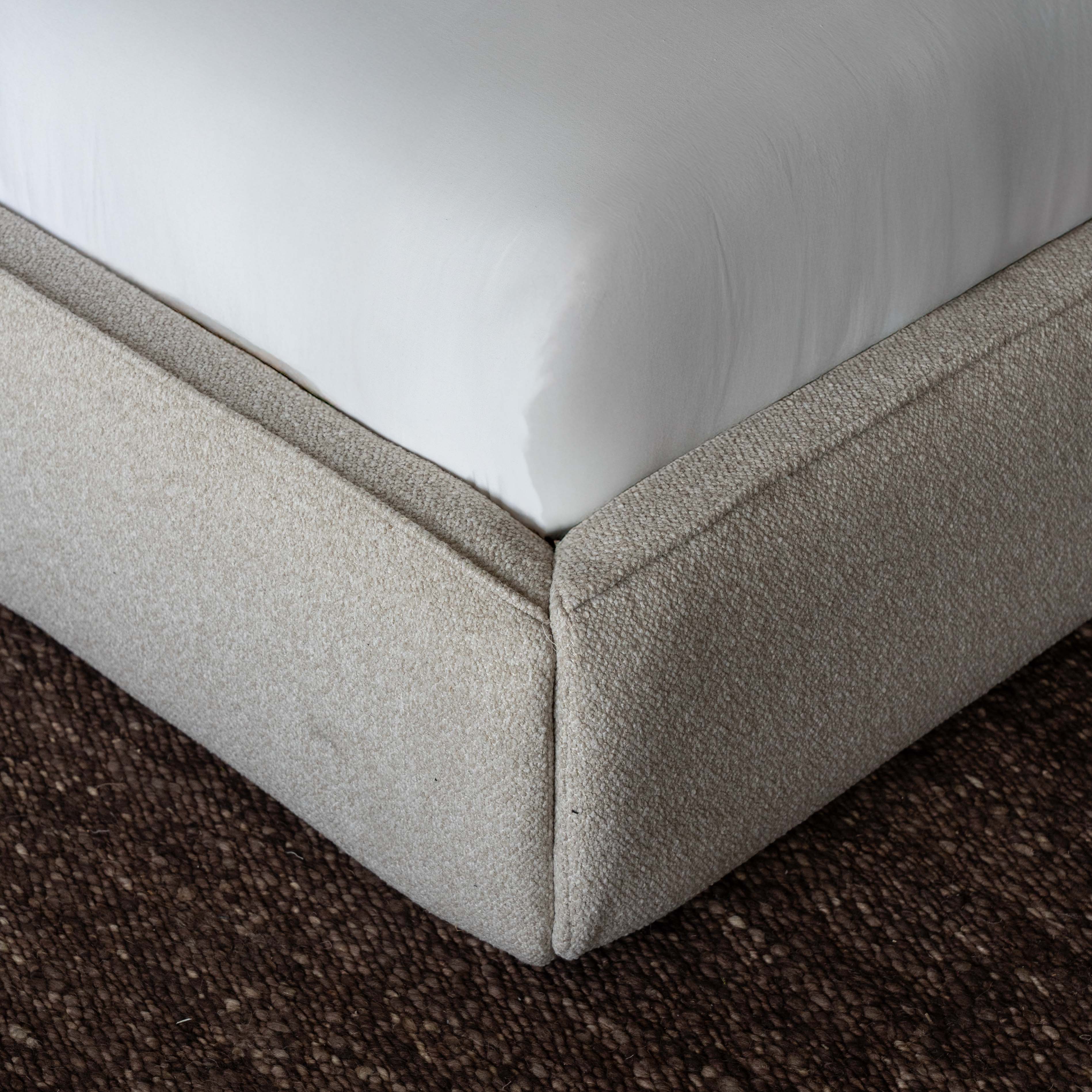 سرير ثاليا براون العصري والفاخر بحجم كينج 180×200 سم