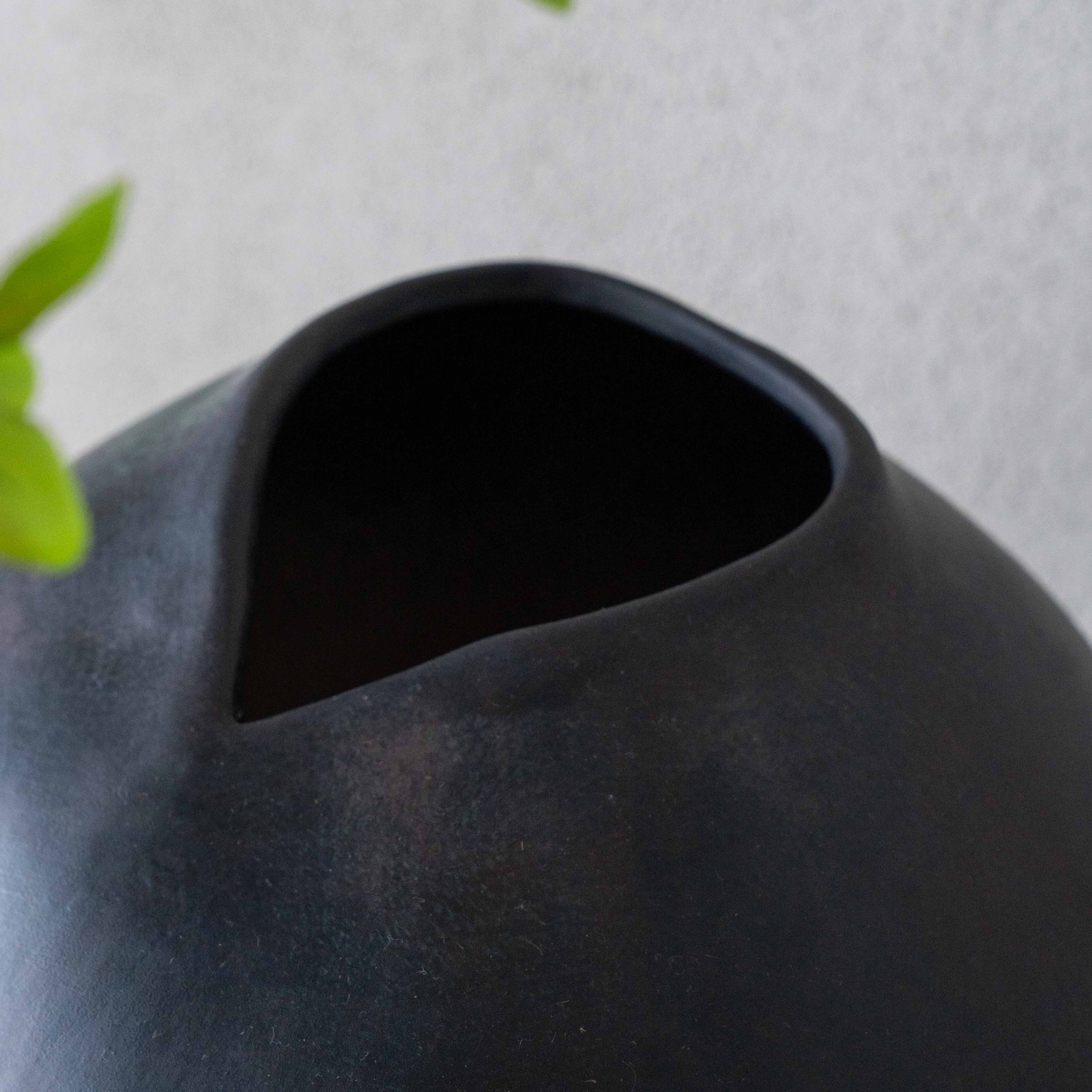 Craft Decorative Modern Ceramic Vase | Flower Pot - Vase - WS Living Furniture  Furniture Store in Dubai