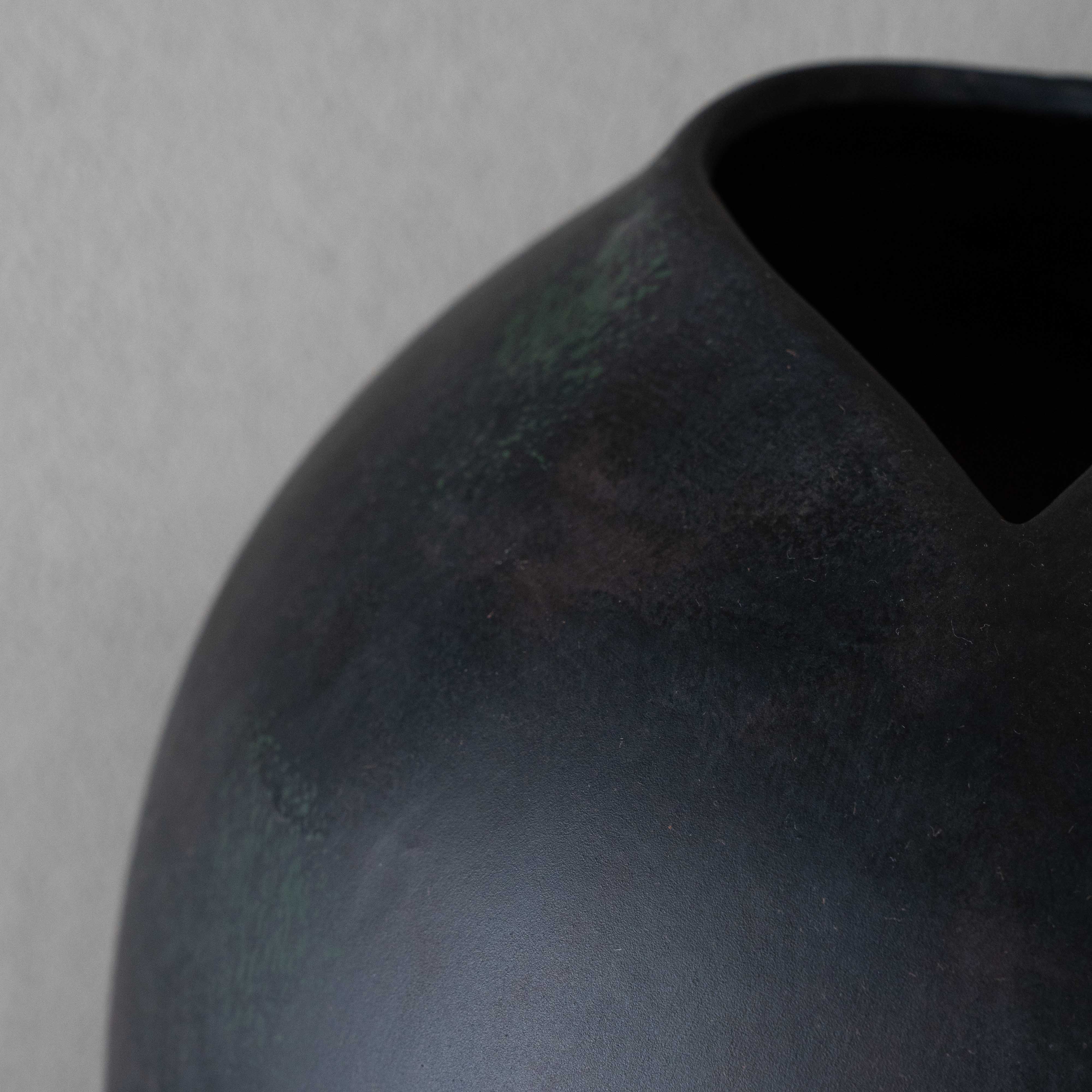 Craft Decorative Modern Ceramic Vase | Flower Pot - Vase - WS Living Furniture  Furniture Store in Dubai