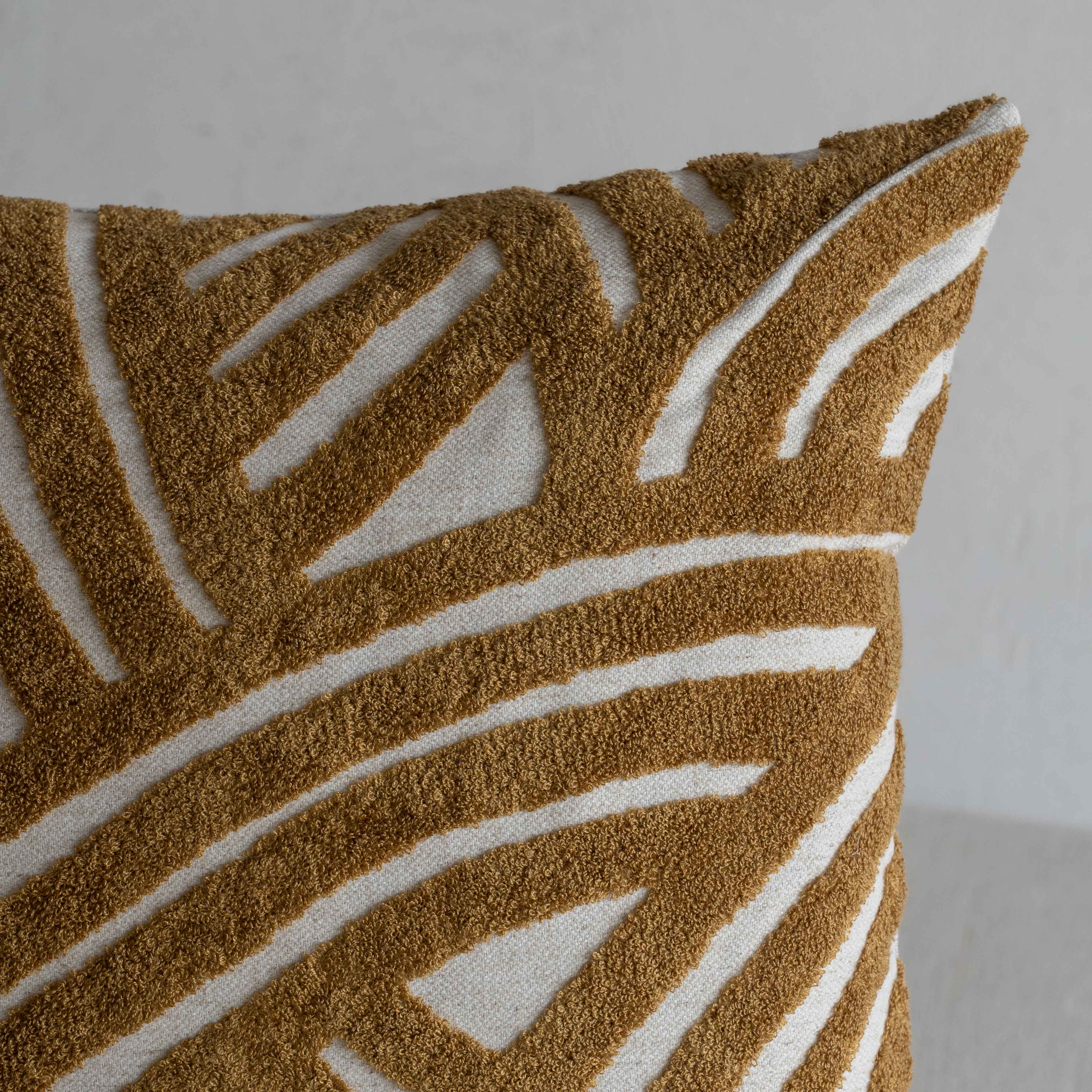 Interweave Curve Cushion Cover - GOLD