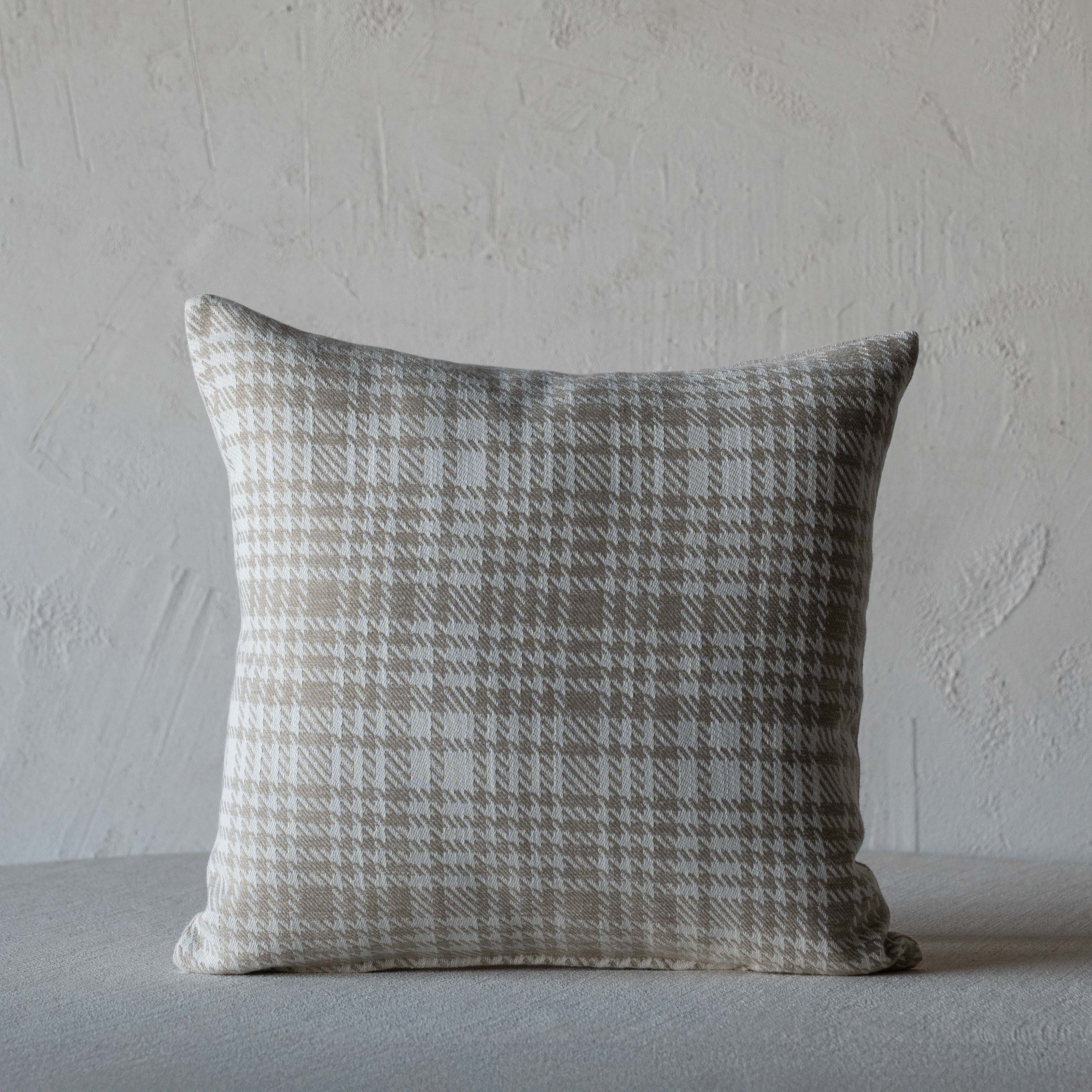 Sand Houndstooth Accent Cushion Cover
