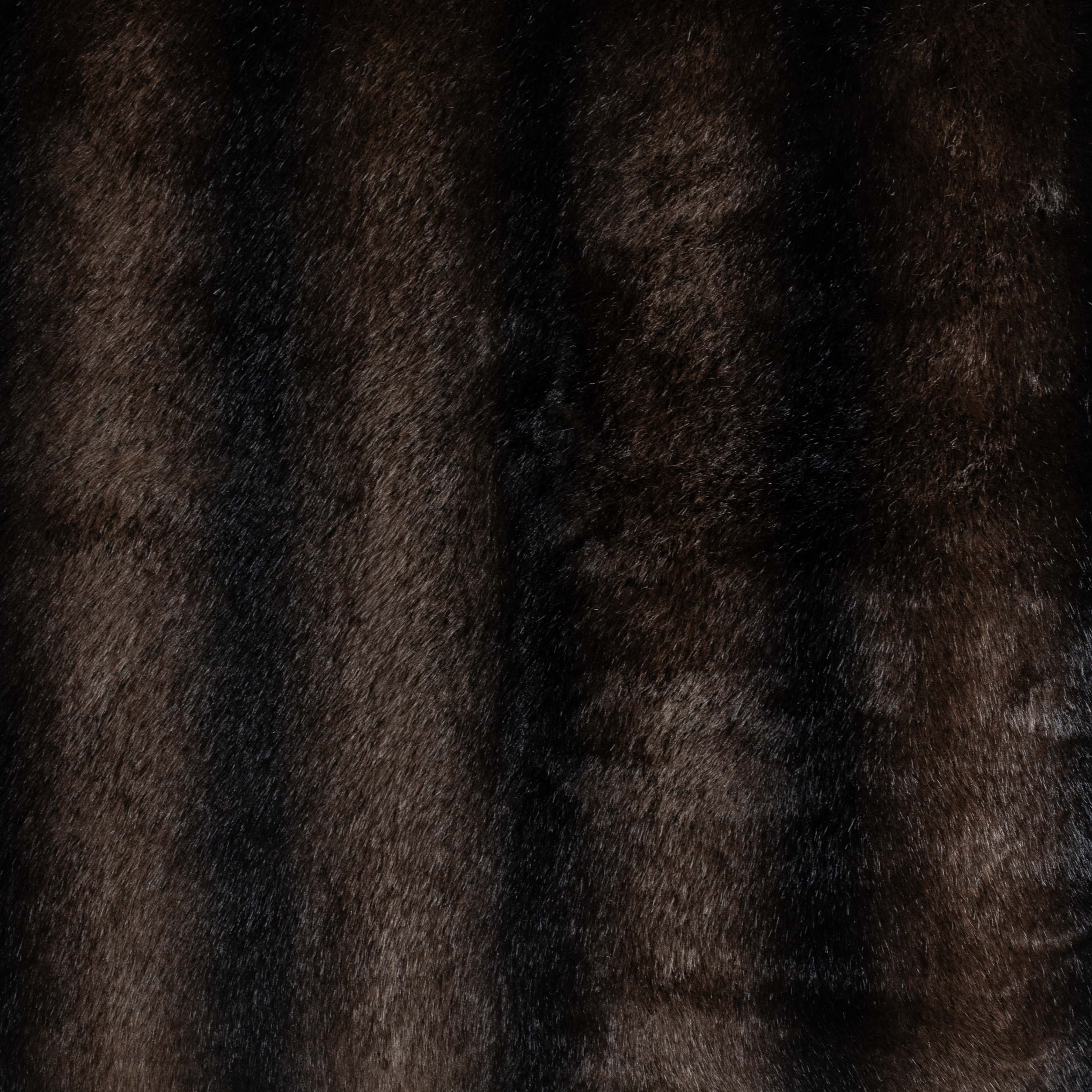 غطاء وسادة فيليور أبيض