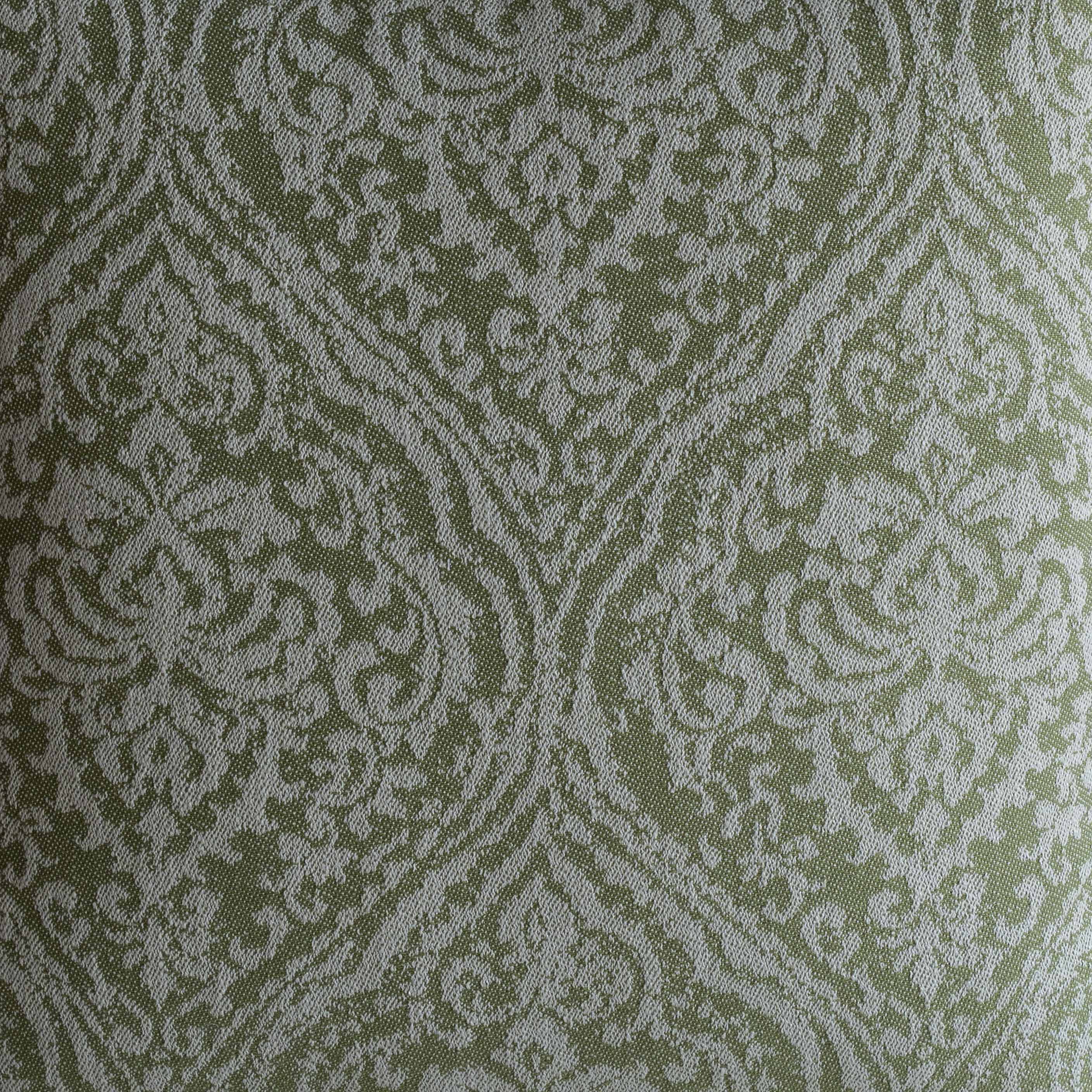 غطاء وسادة فيليور أبيض