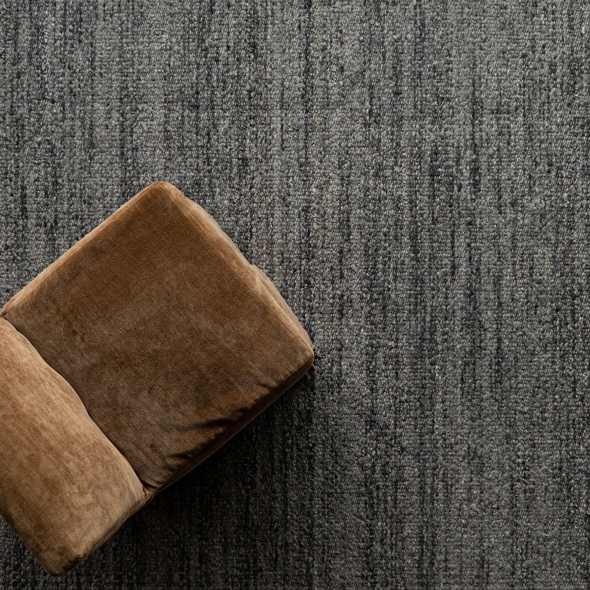 D053 - Handcrafted Wool Rug