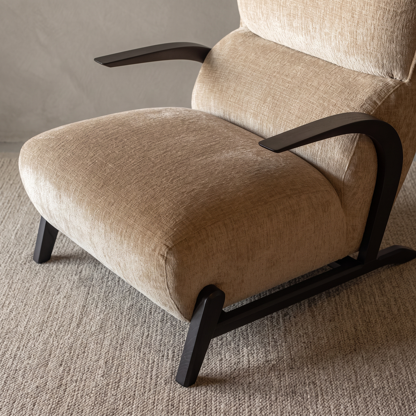 Ellon Mid-Century Modern Lounge Chair – Sand Beige