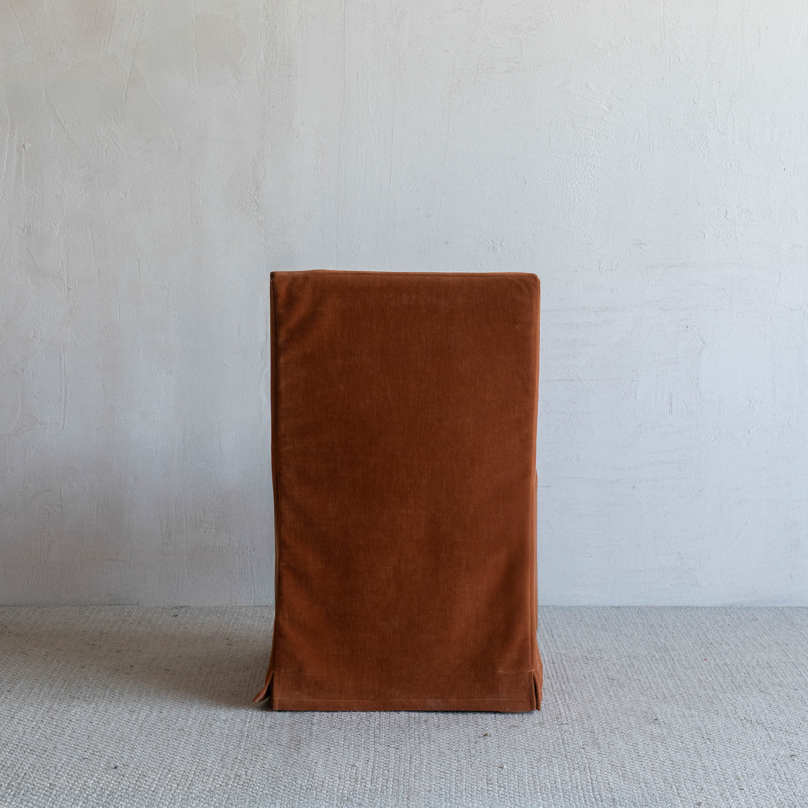 كرسي طعام إميلي