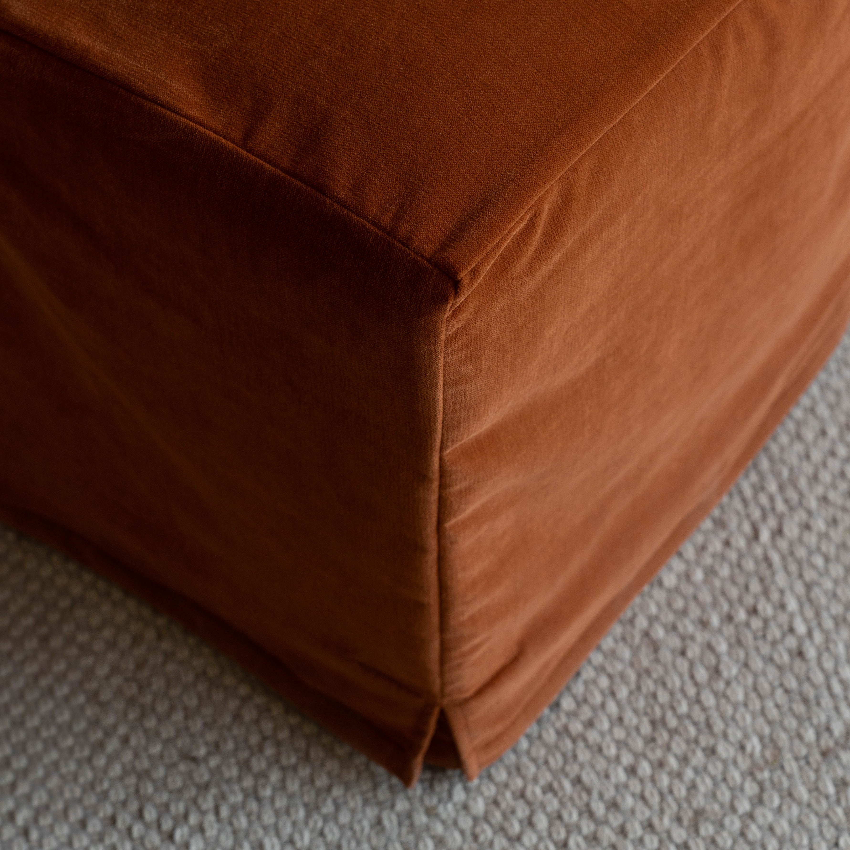 كرسي طعام إميلي