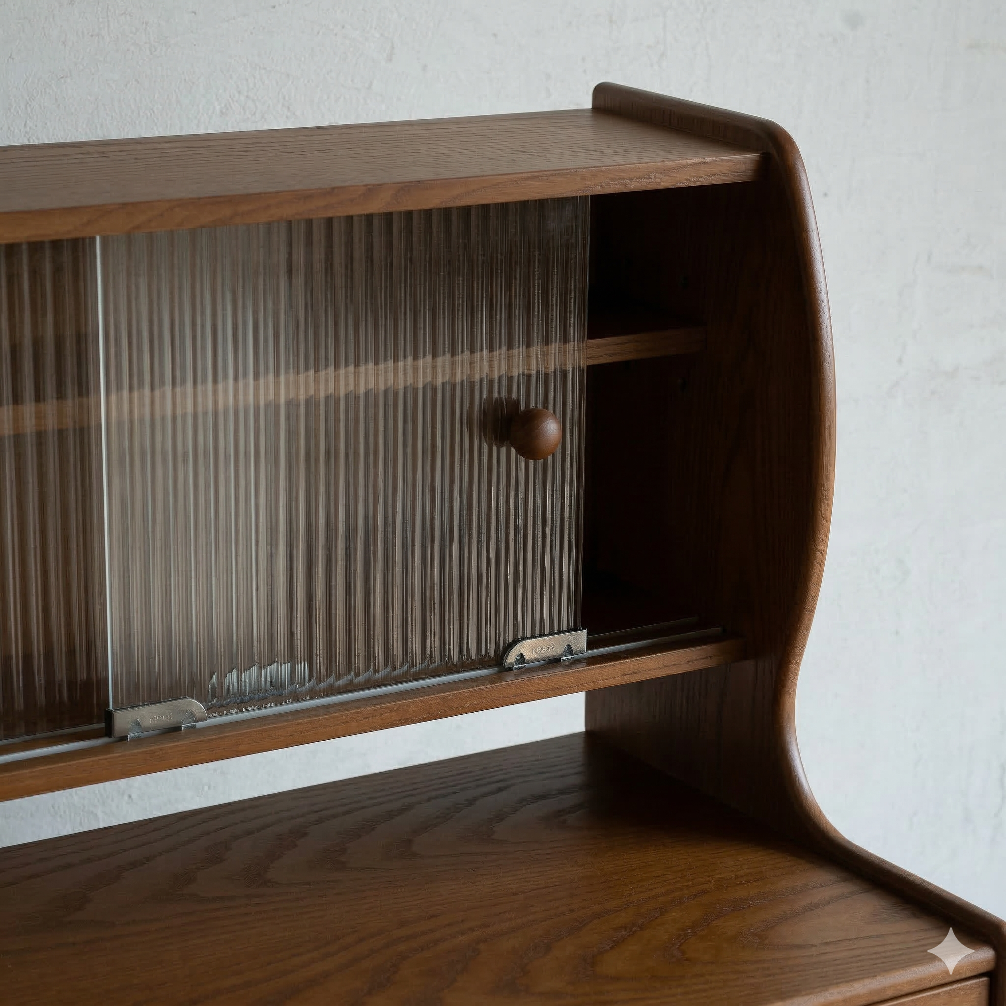 طاولة تزيين لوريك بتصميم منتصف القرن مع كرسي - لون طبيعي