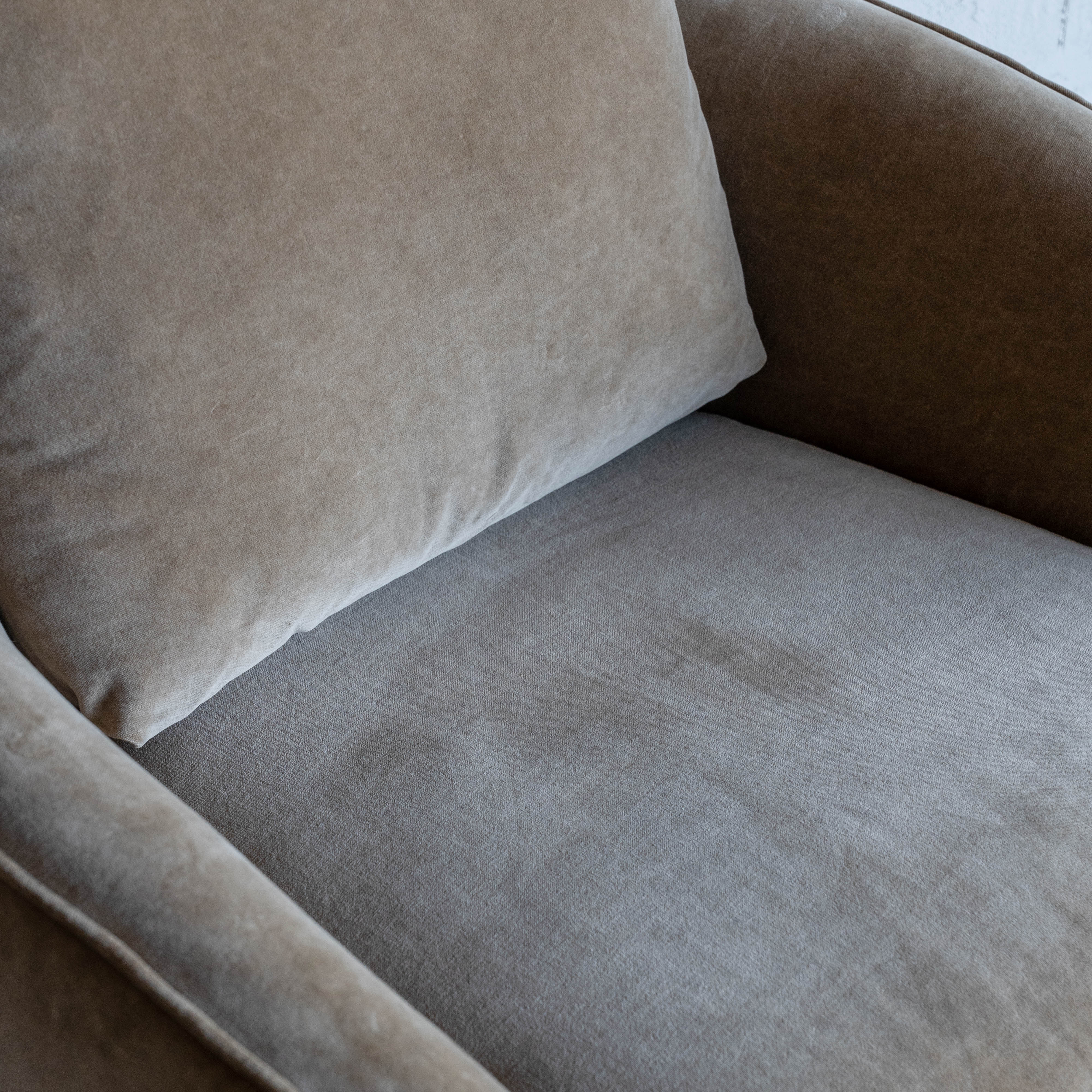 Kaira Modern Swivel Armchair - Camel Brown