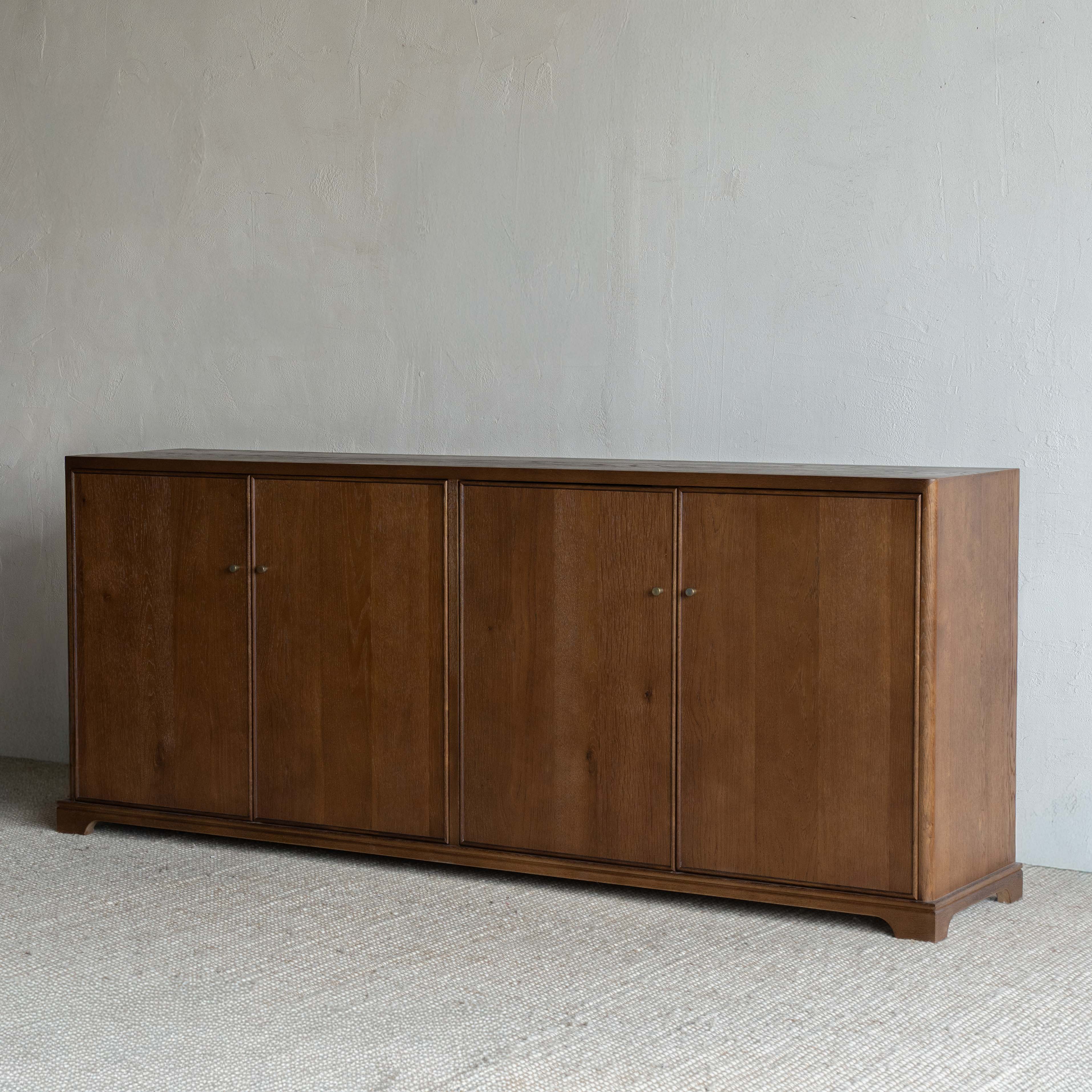 خزانة جانبية عصرية من الخشب الصلب من جيسا | خزانة تخزين