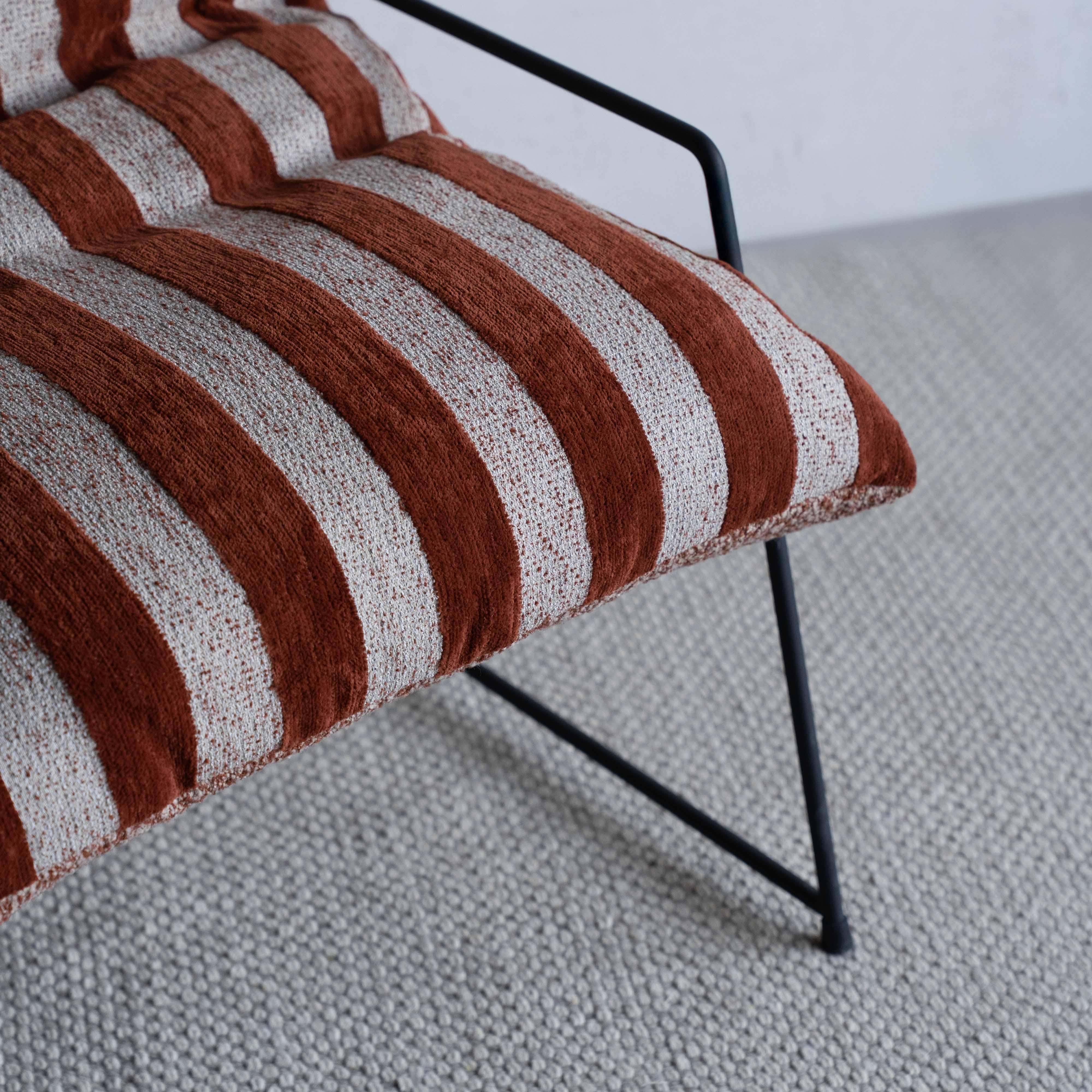 Novato Comfortable Relax Lounge Chair - Brown Strip