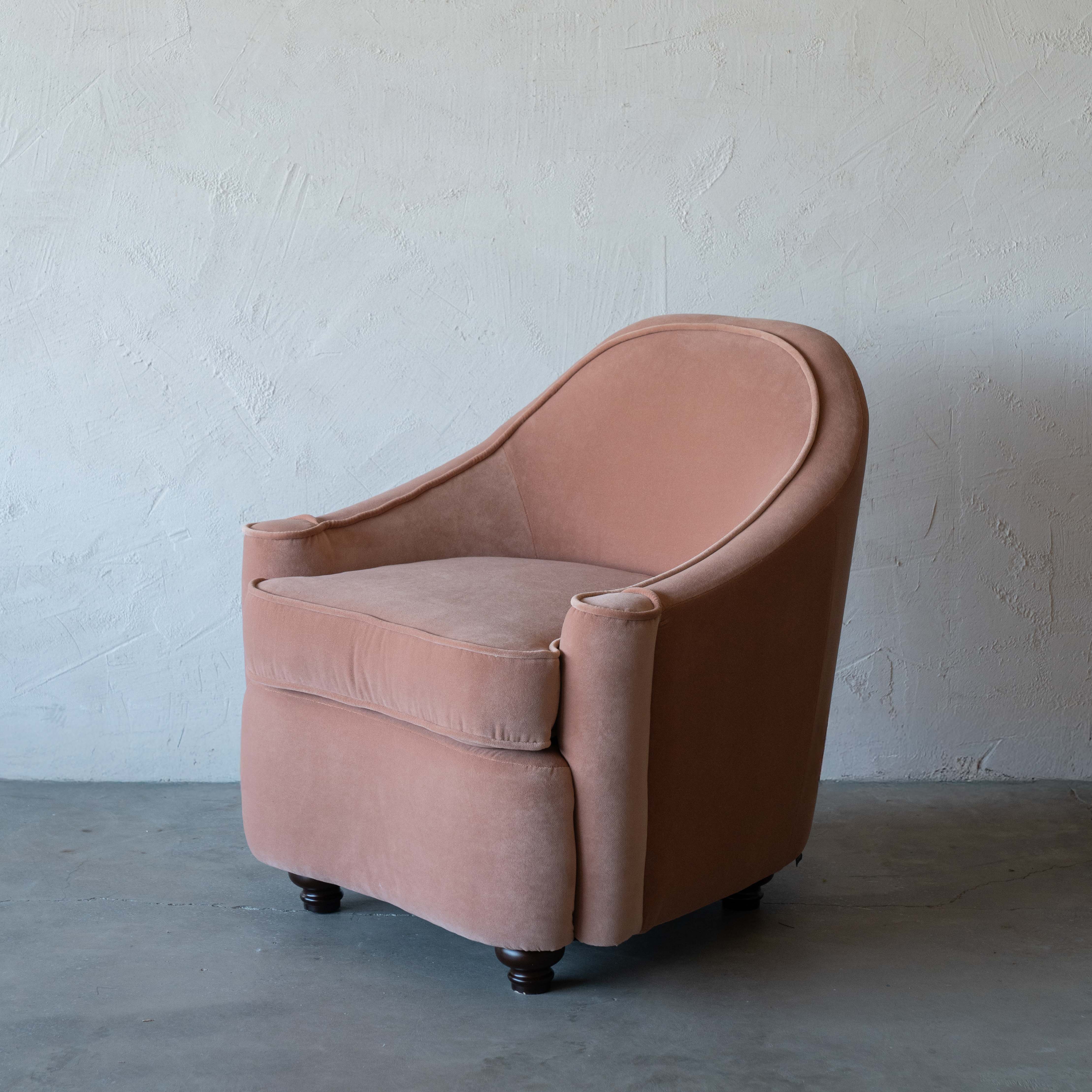 Royale Cozy Modern Lounge Chair - PEACH