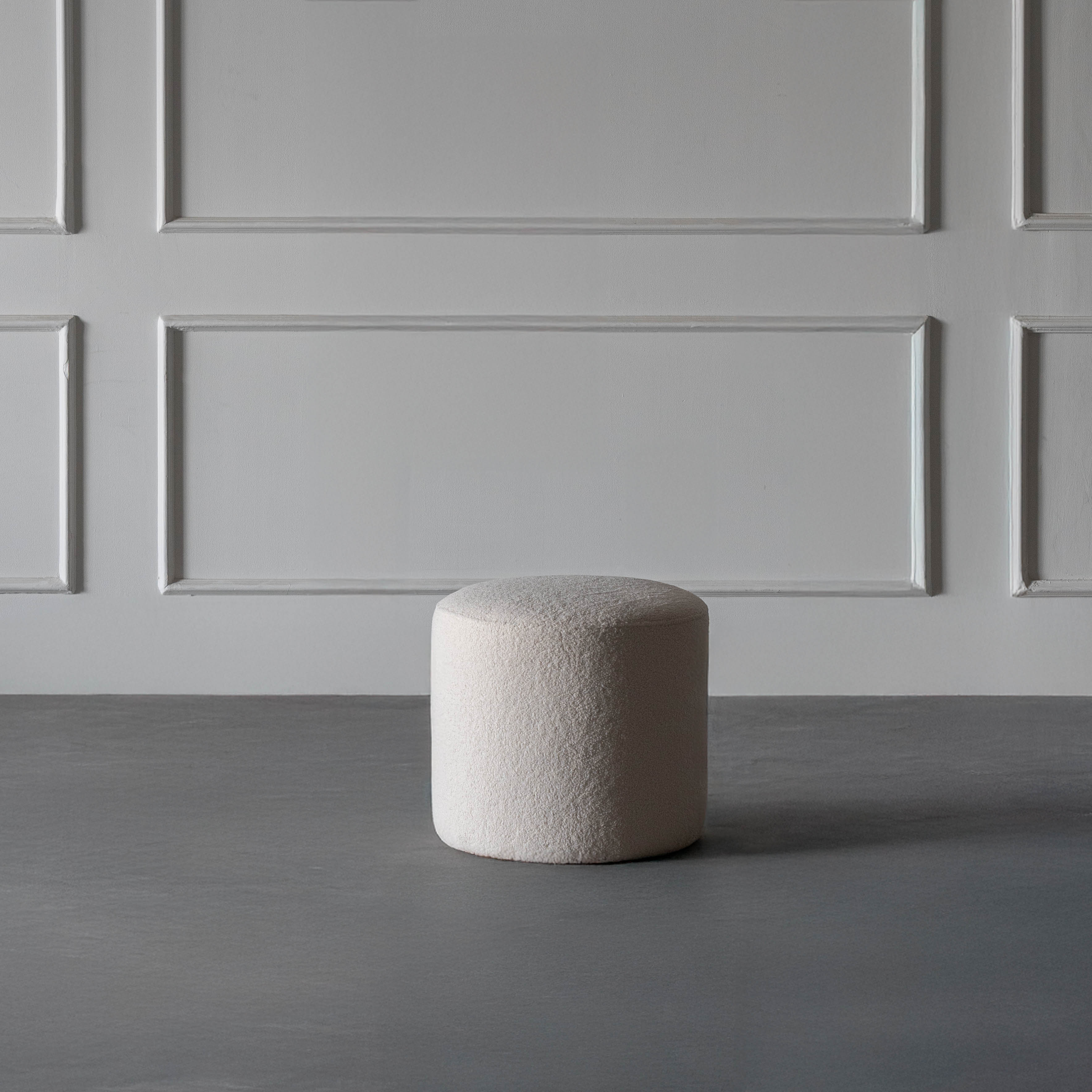 Contour Boucle Round Pouf - White - Pouf - WS Living Furniture Furniture Store in Dubai
