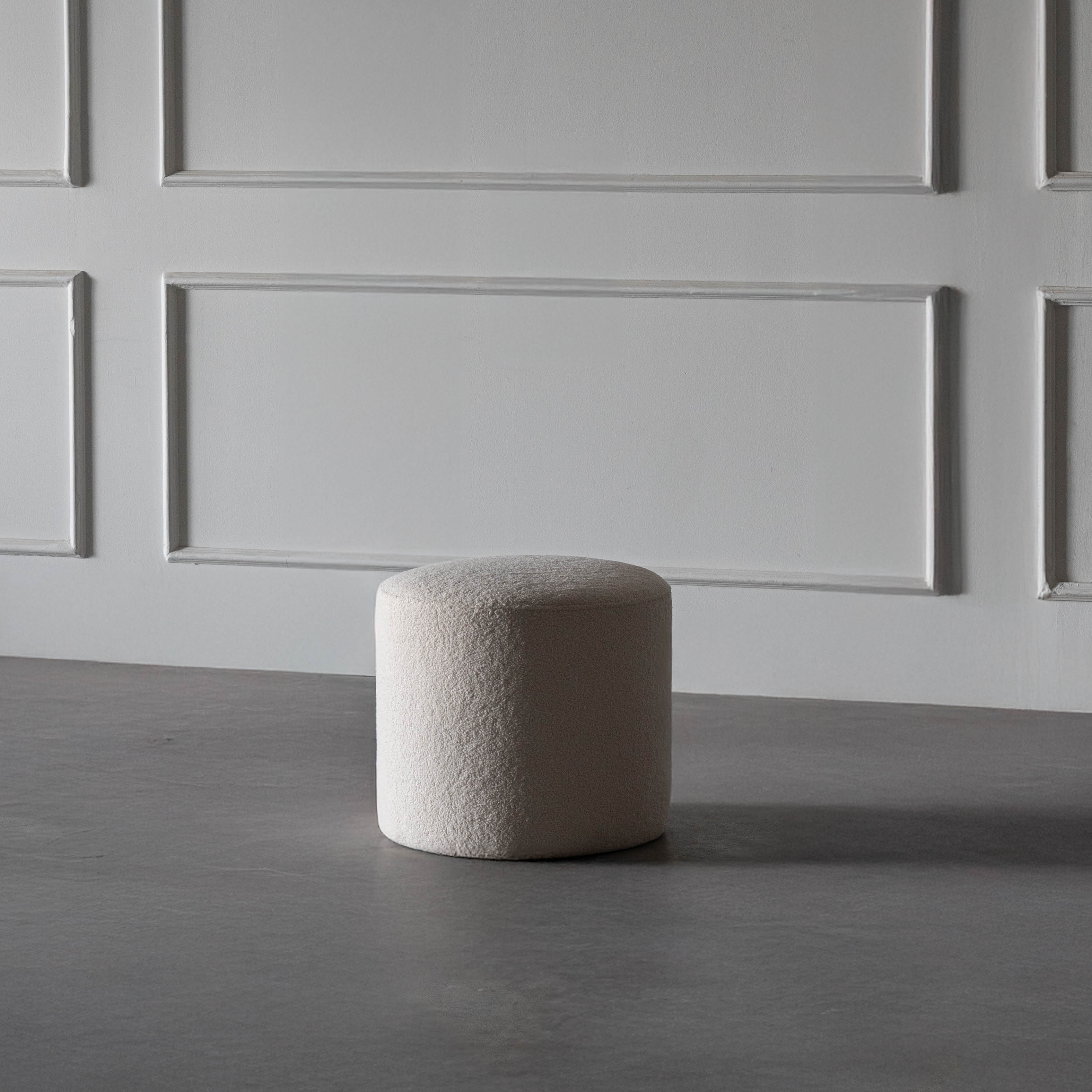 Contour Boucle Round Pouf - White - Pouf - WS Living Furniture Furniture Store in Dubai