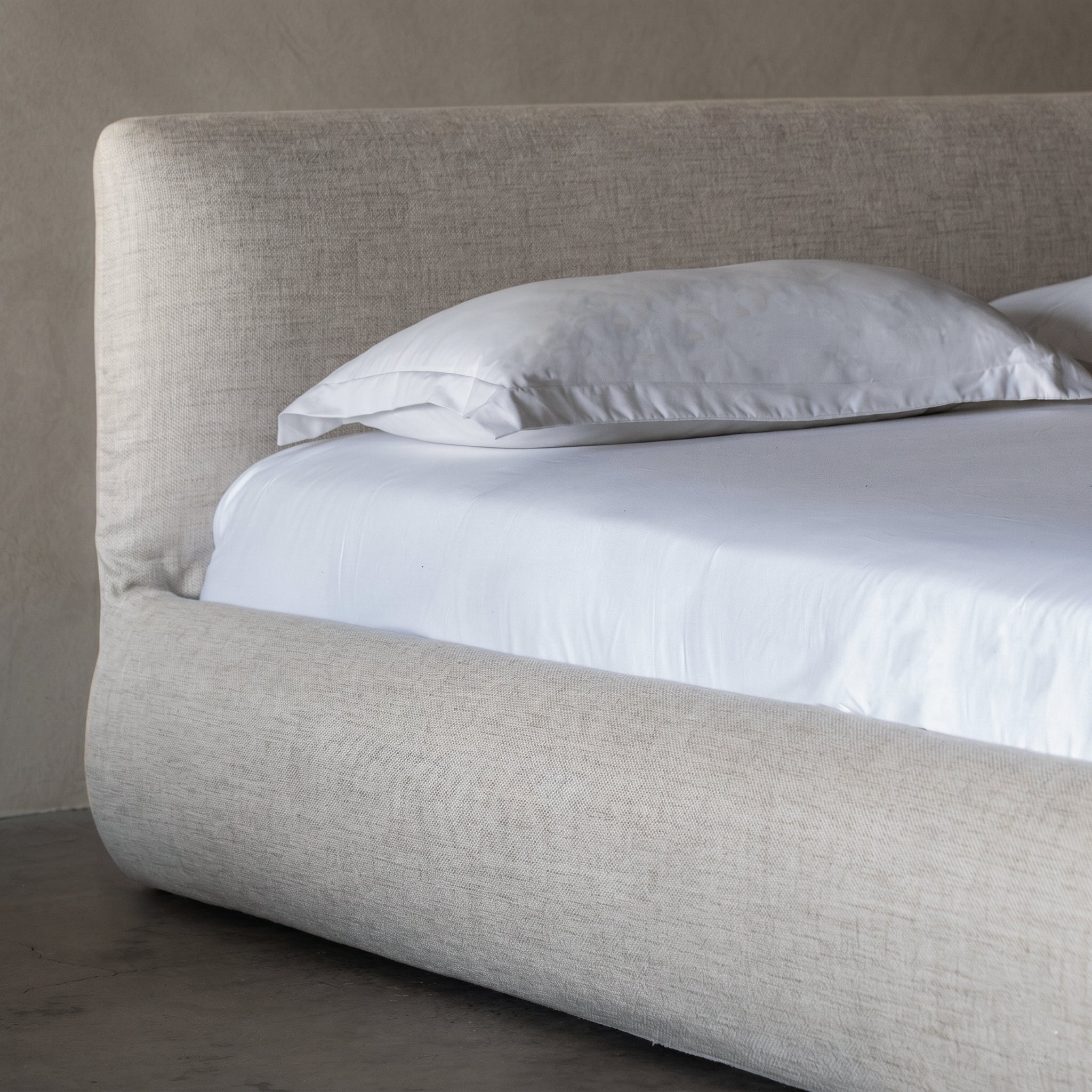 Verde Modern Minimalist King Size Bed