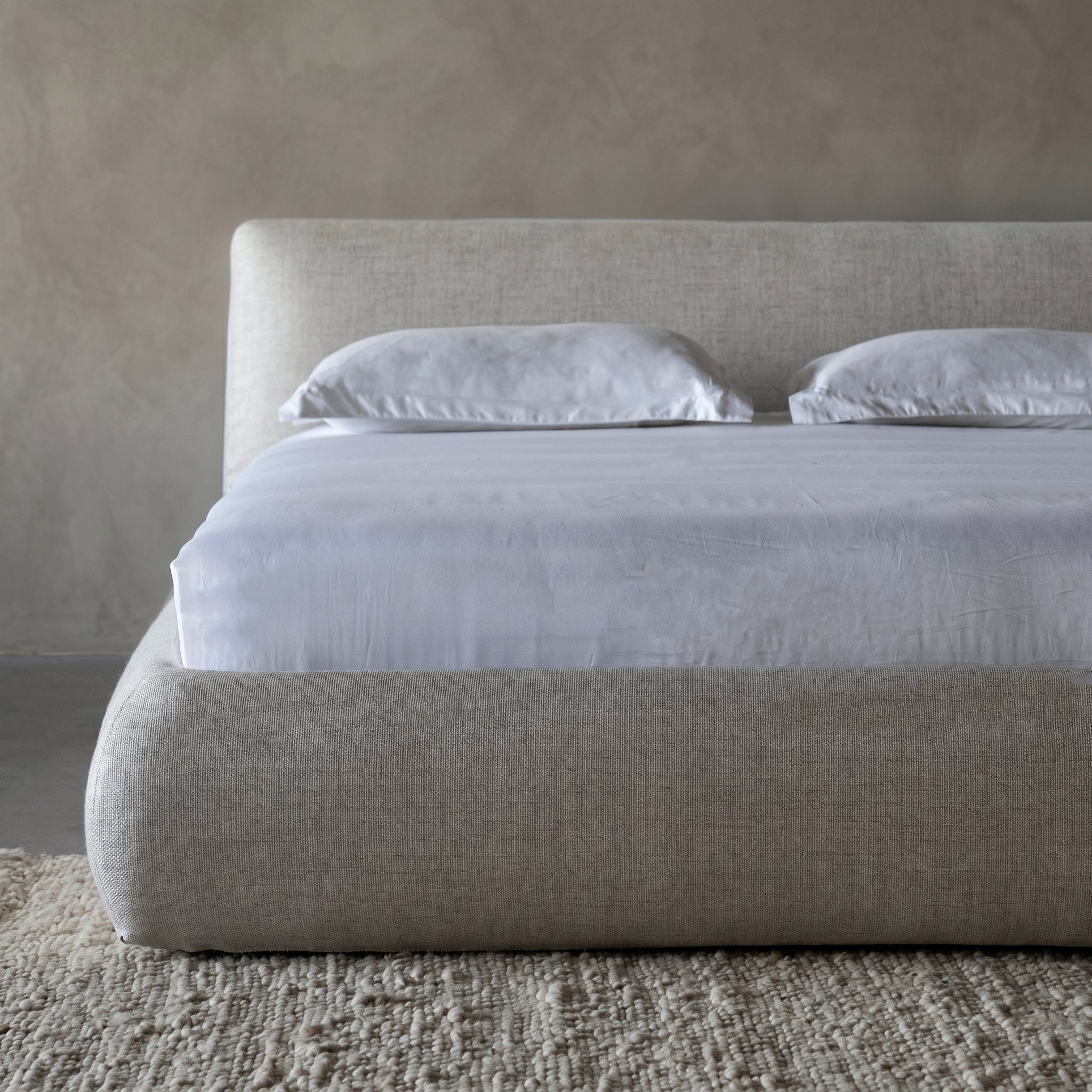 Verde Modern Minimalist King Size Bed