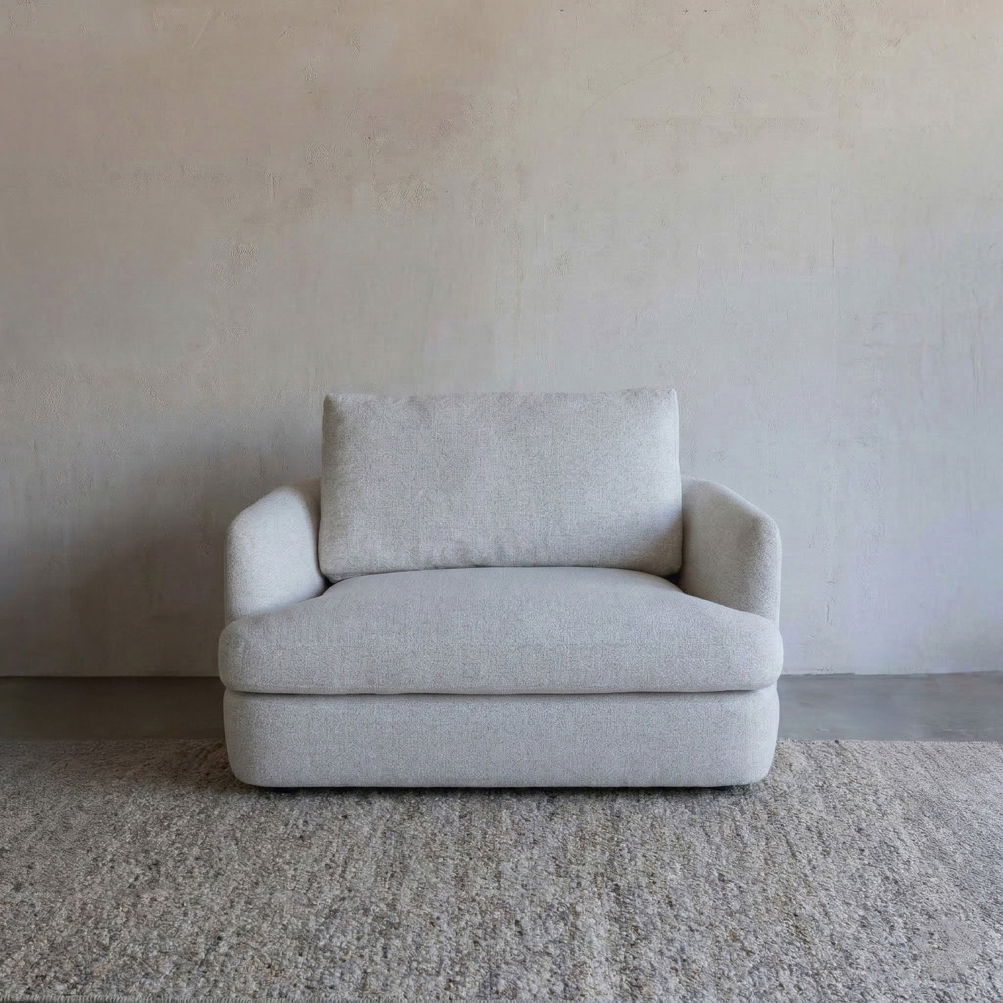 Verona Luxe Classic Cozy Armchair