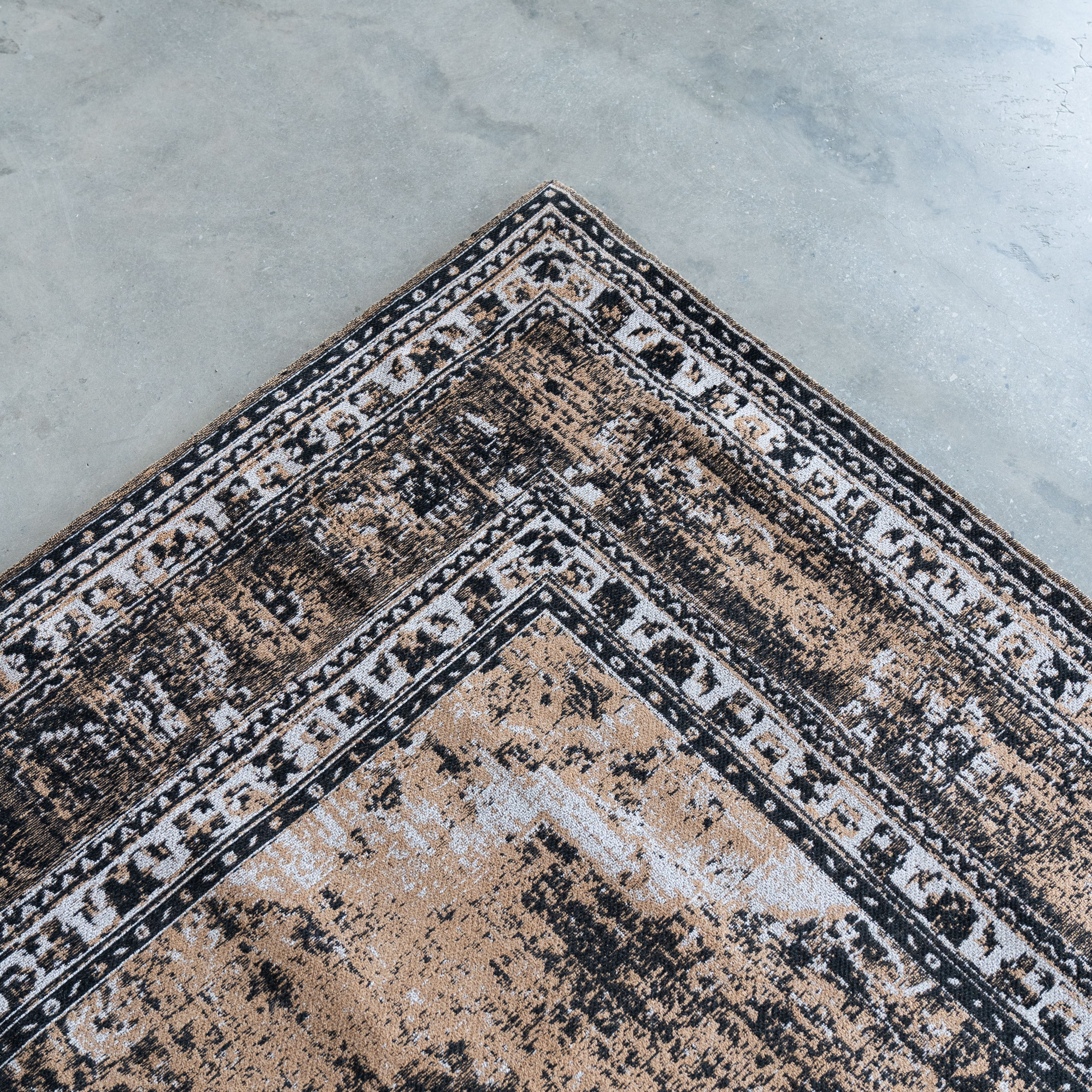 Sarouk Wool Rug - 170x240cm - Rug - WS Living Furniture  Furniture Store in Dubai