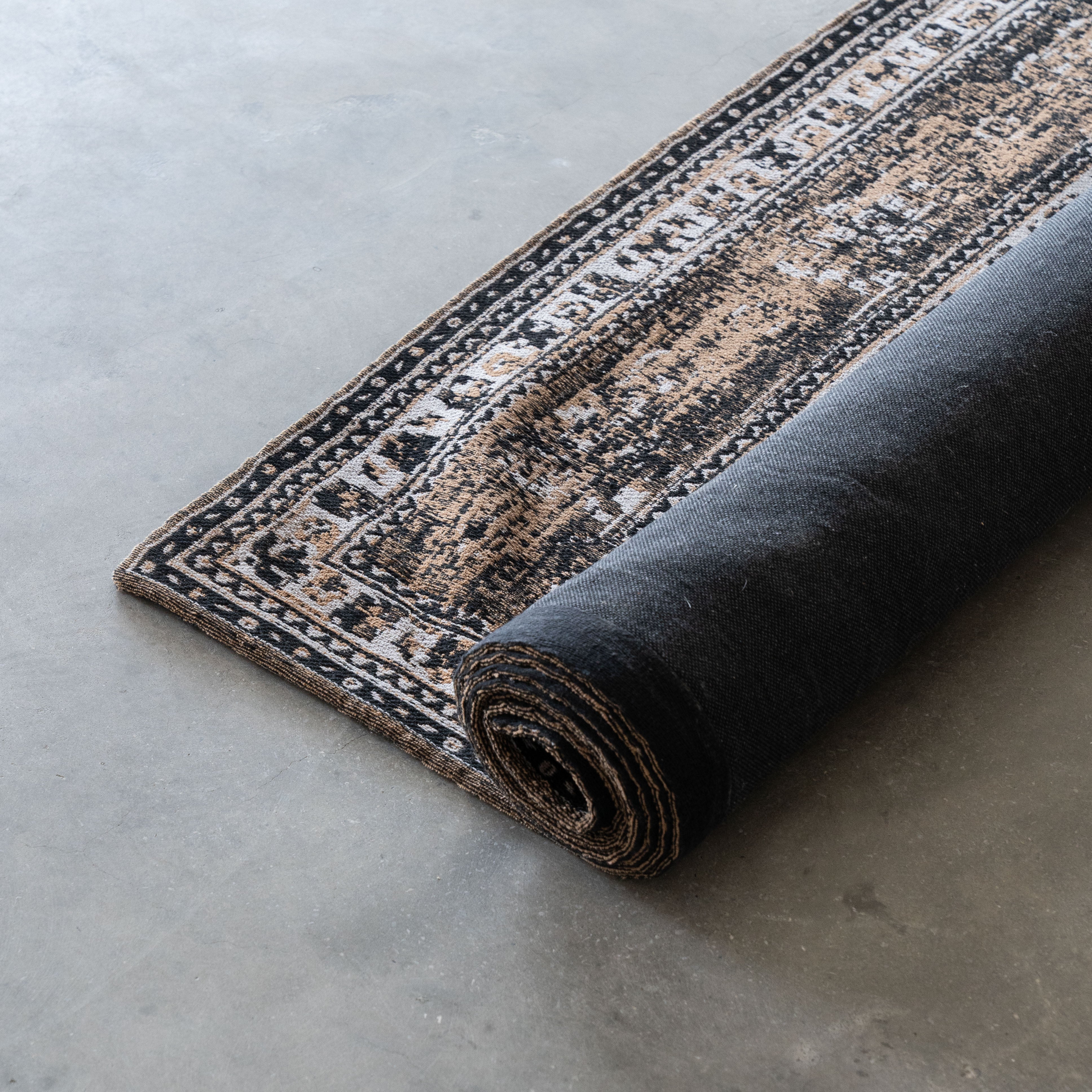 Sarouk Wool Rug - 170x240cm - Rug - WS Living Furniture  Furniture Store in Dubai