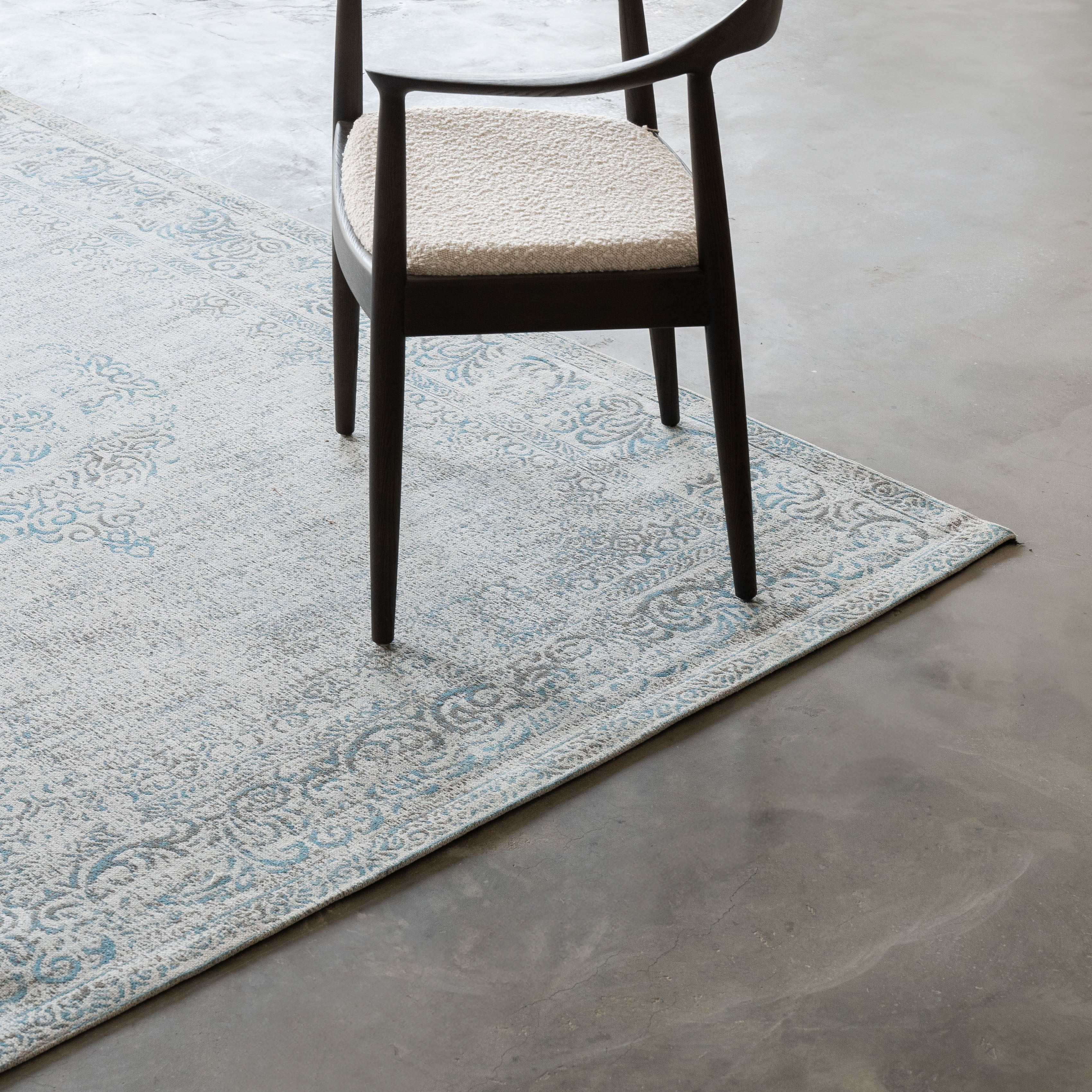 Divine - Kon Rug Blue - Rug - WS Living Furniture Furniture Store in Dubai