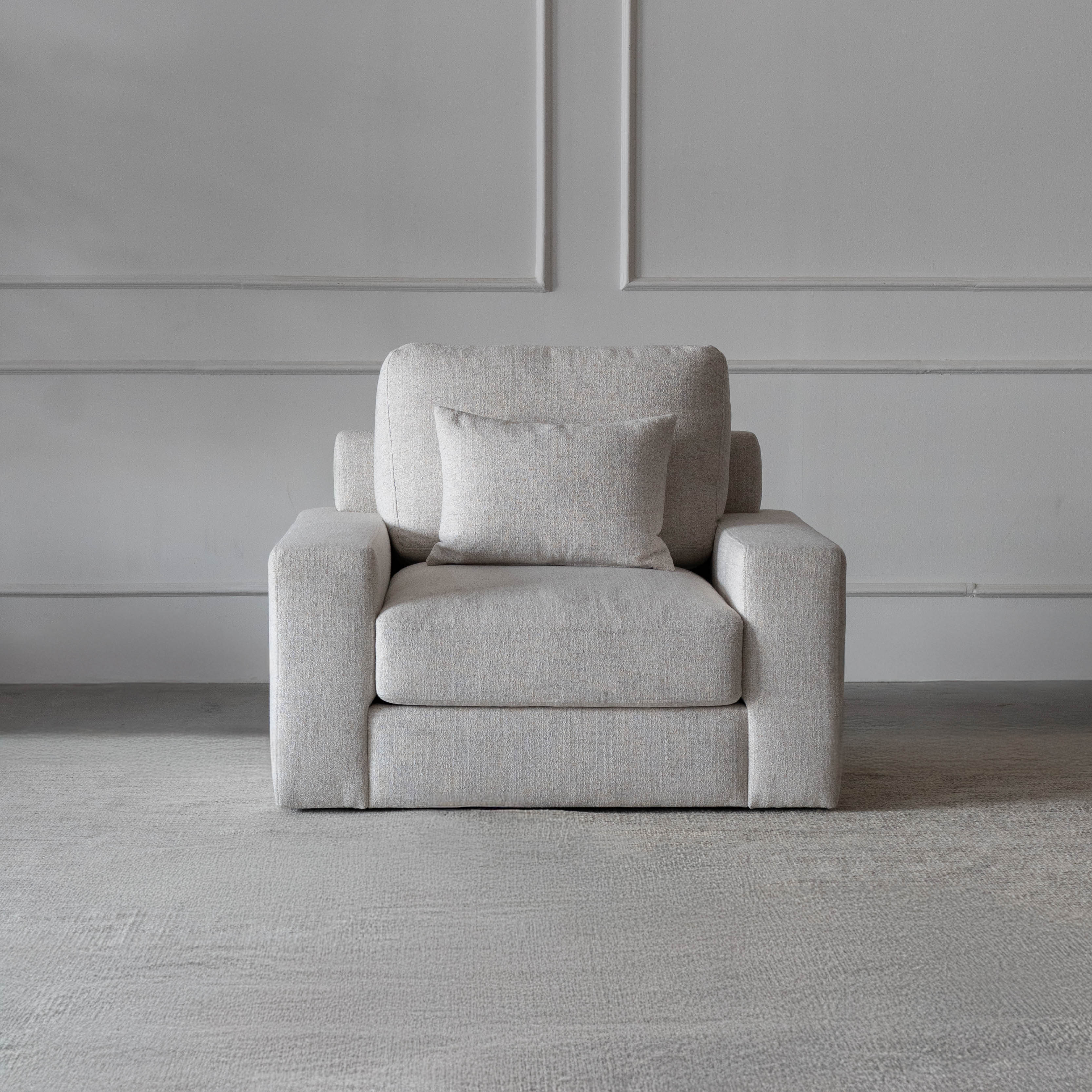 Yorra White Classic Style One Seater Sofa