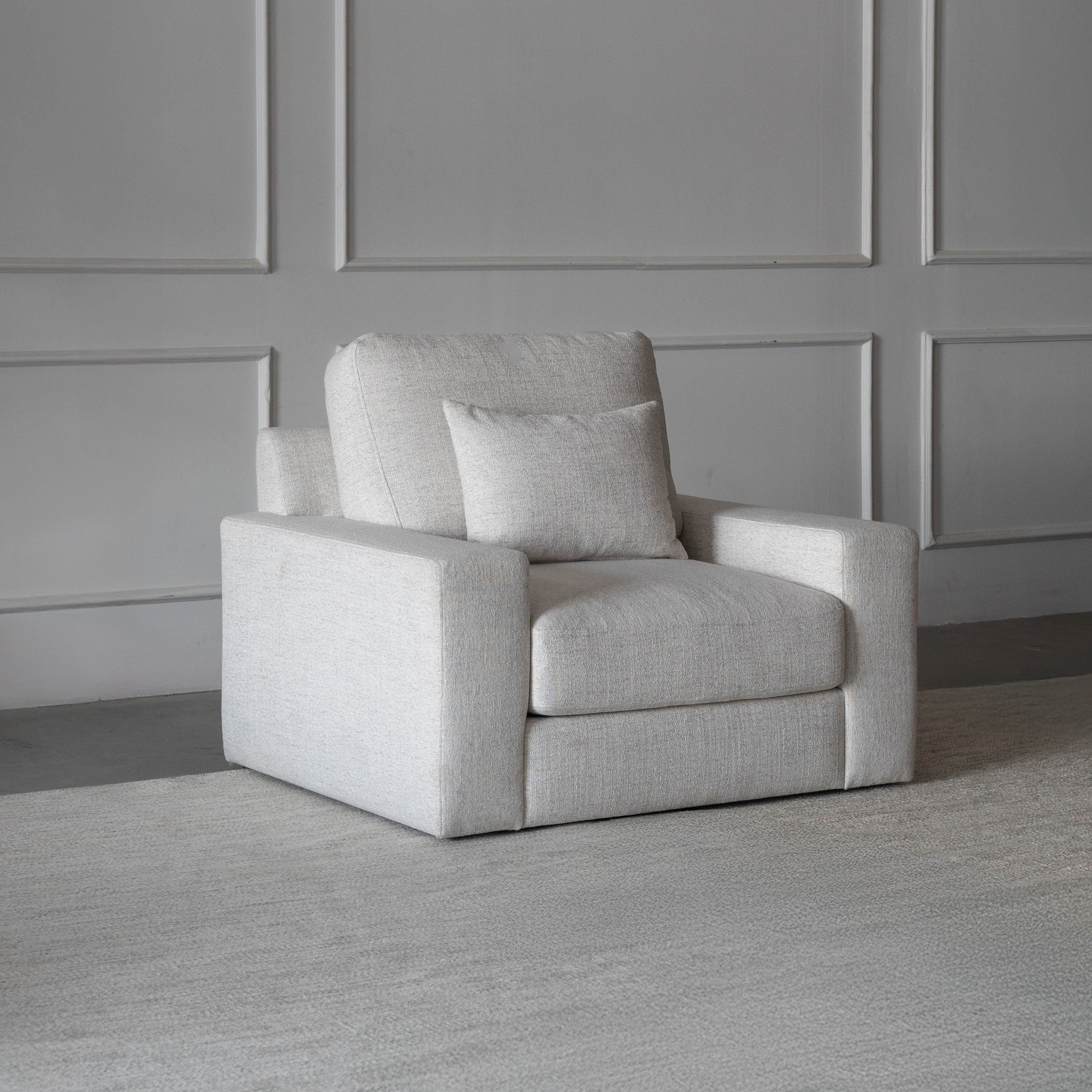 Yorra White Classic Style One Seater Sofa