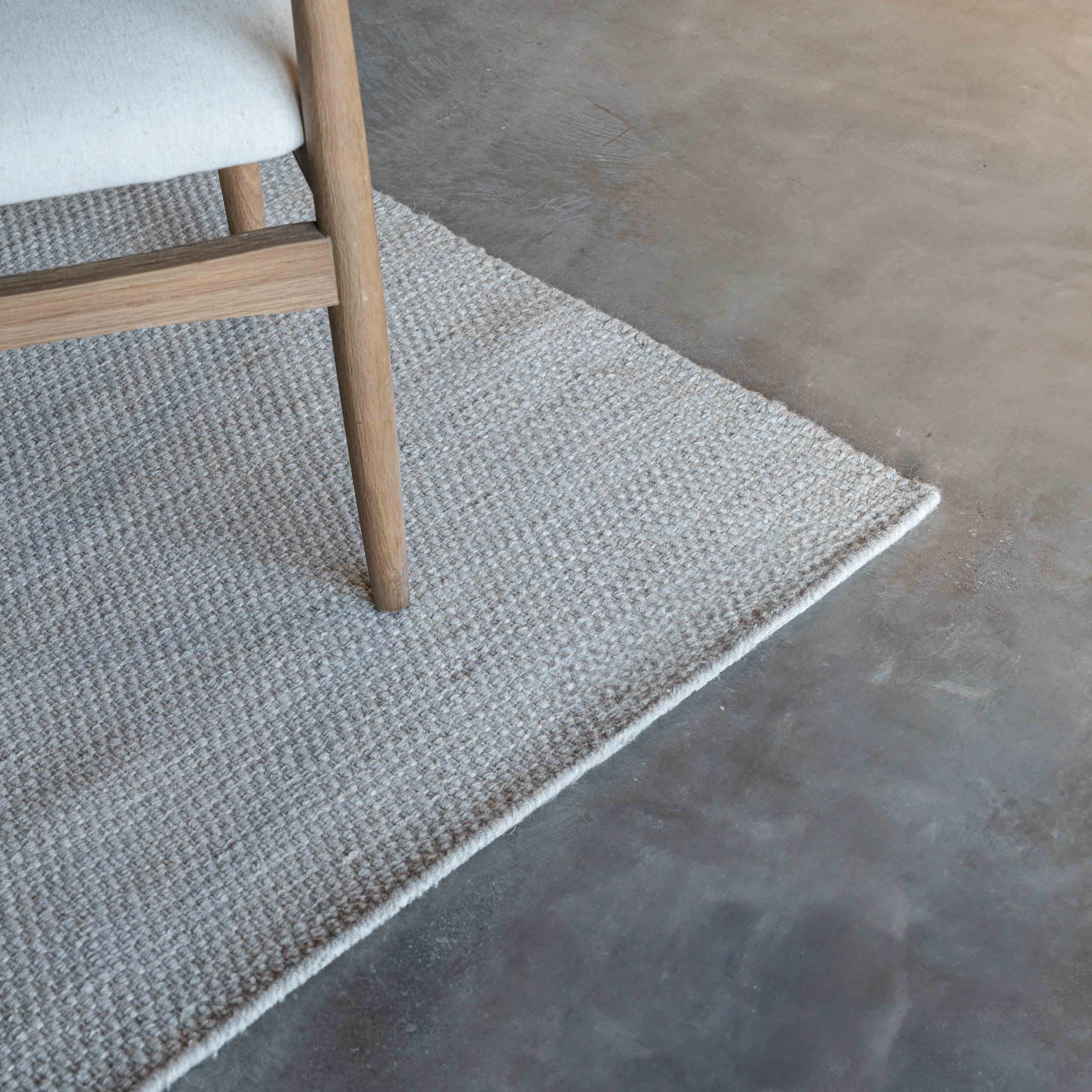 White/Silver 06 Rug - Rug - WS Living Furniture Furniture Store in Dubai