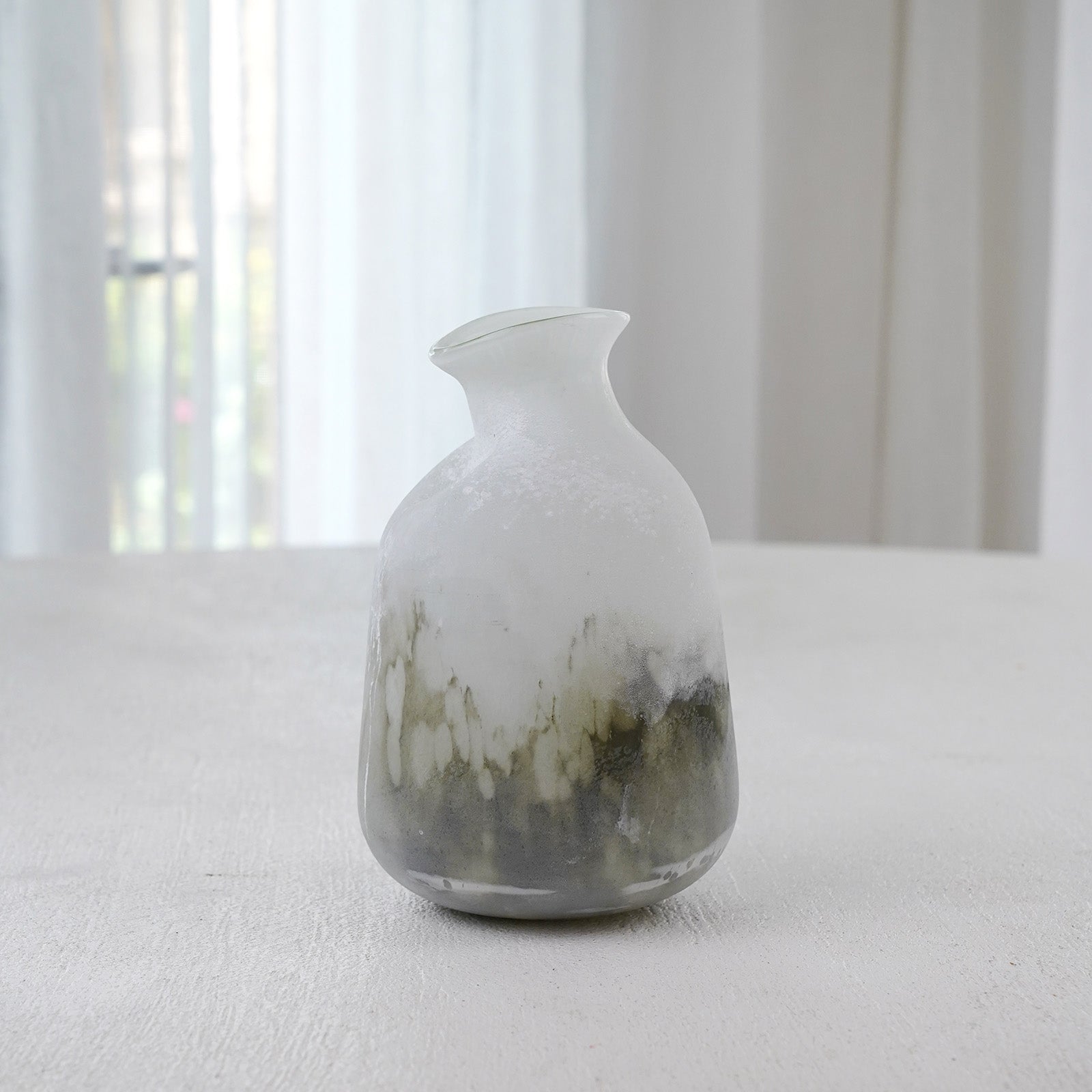 Matcha Decorative Glass Vase Open Top - 23RXAU115