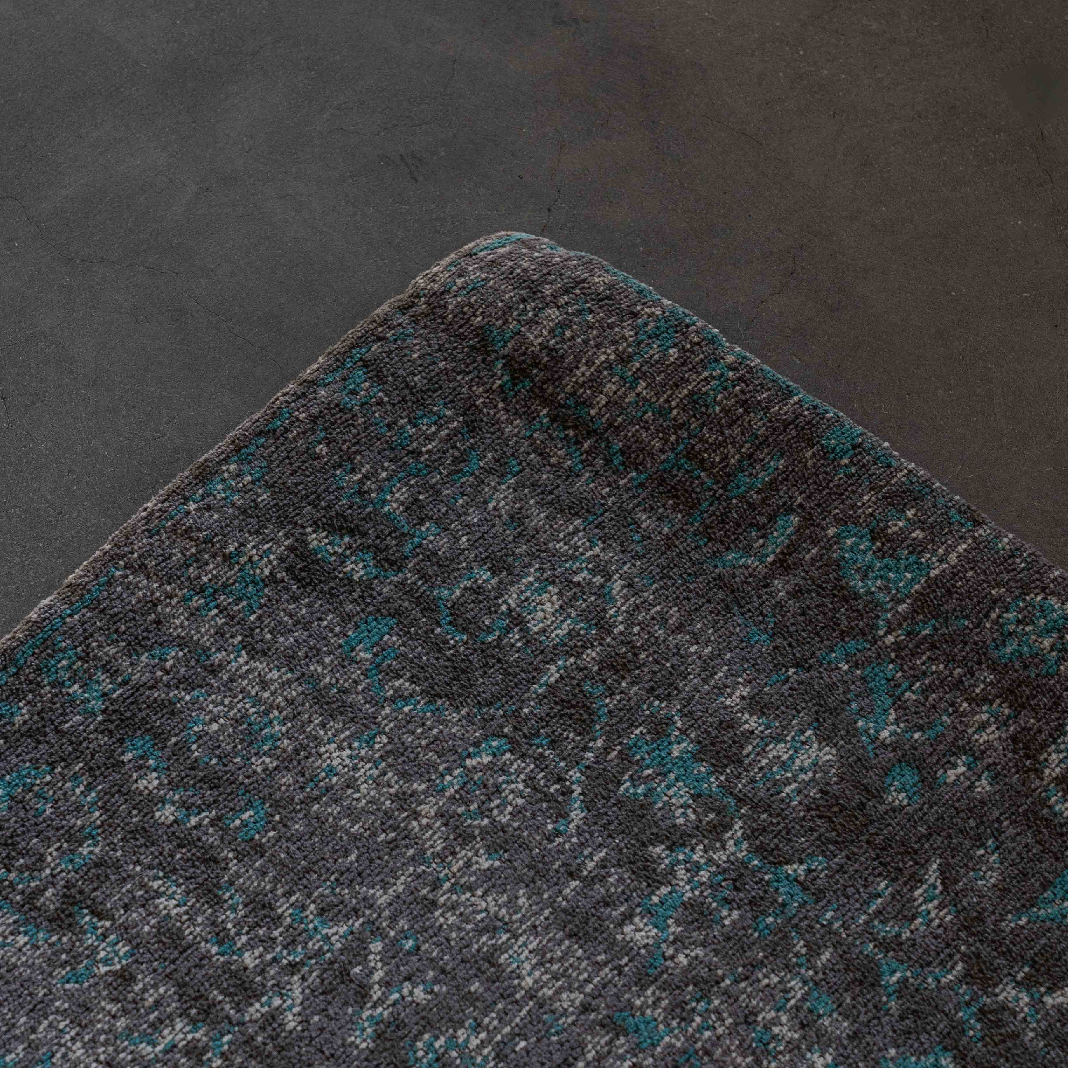 Blue Grey Handcrafted Vintage Classic Rug - Rugs - WS Living - UAE Modern Home Furniture Stores in Dubai