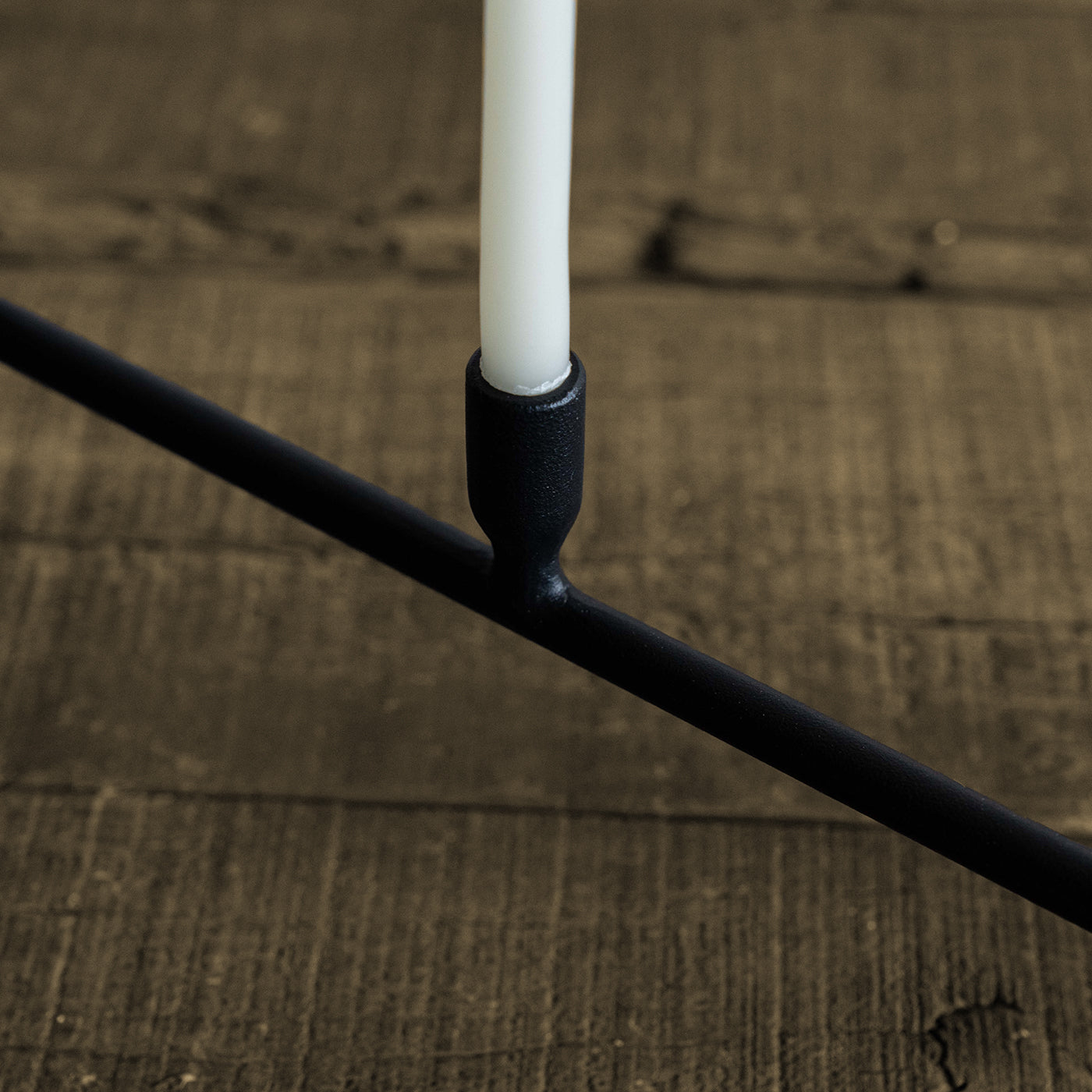 Nivaro Metal Candle Holder