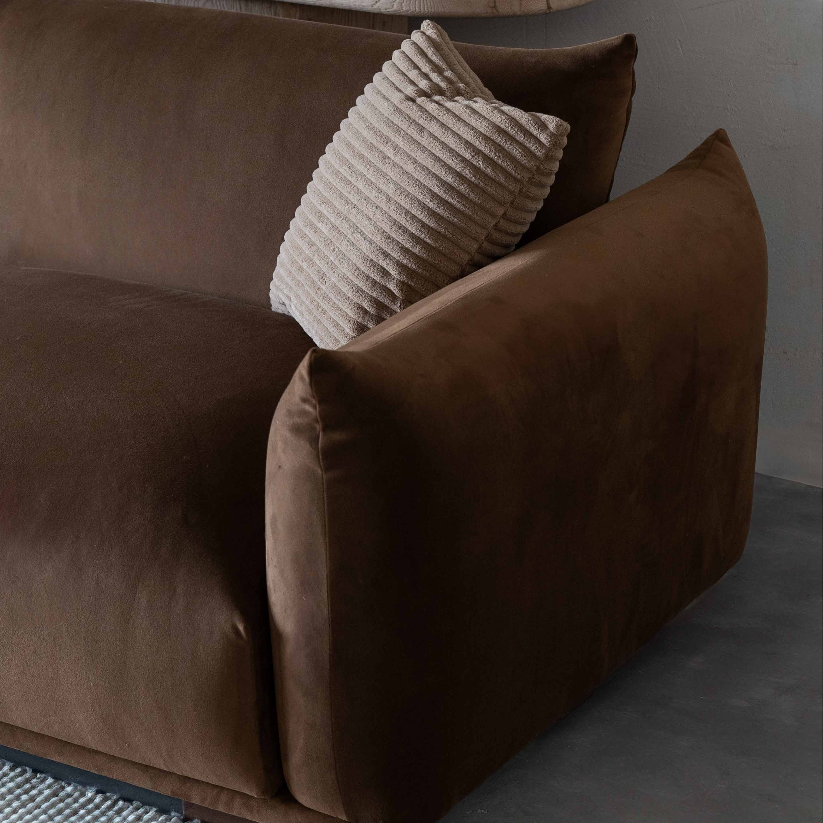 Capadocia Velvet Modern One Seater Sofa | Armchair