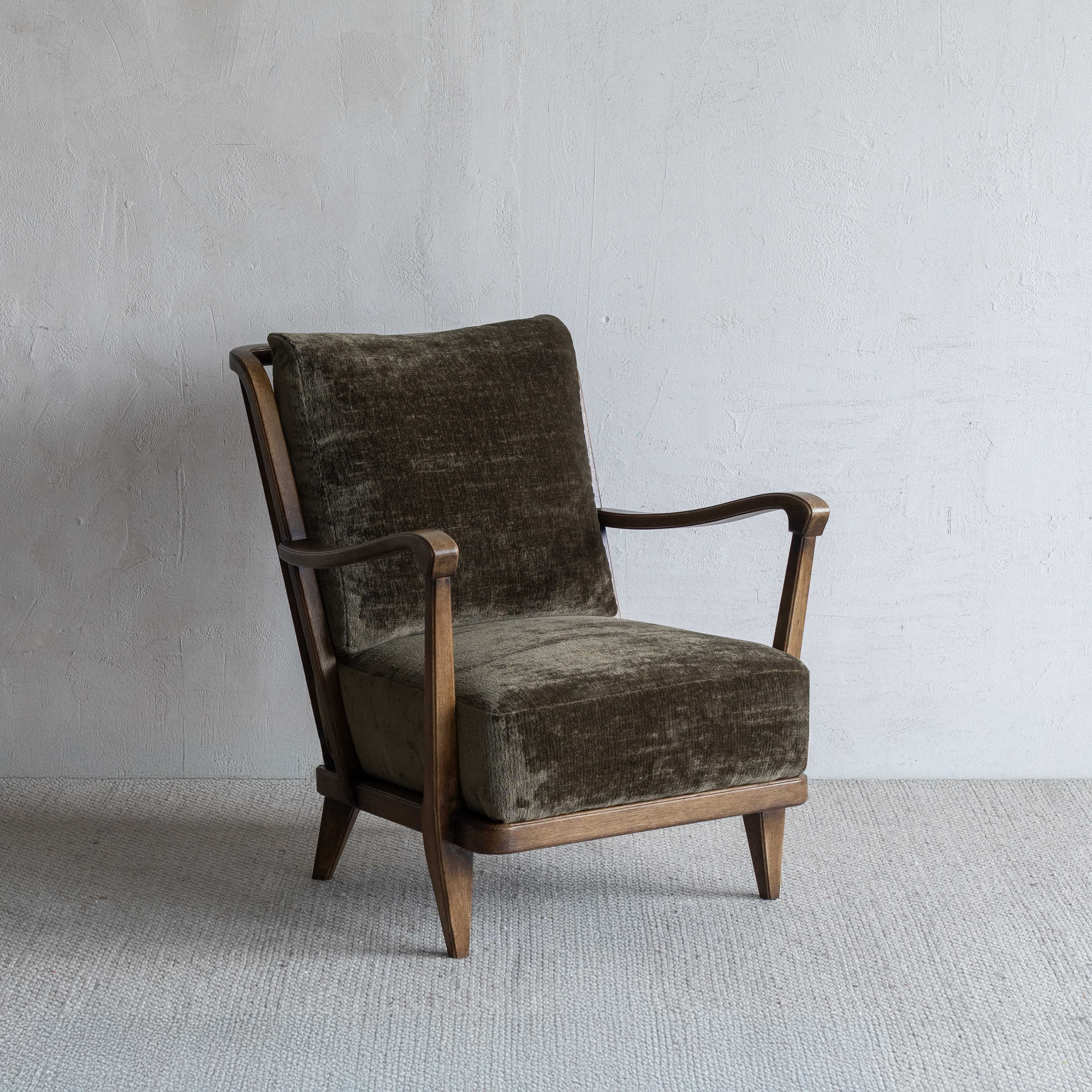 كرسي استرخاء عصري منخفض اللمسات من أركو